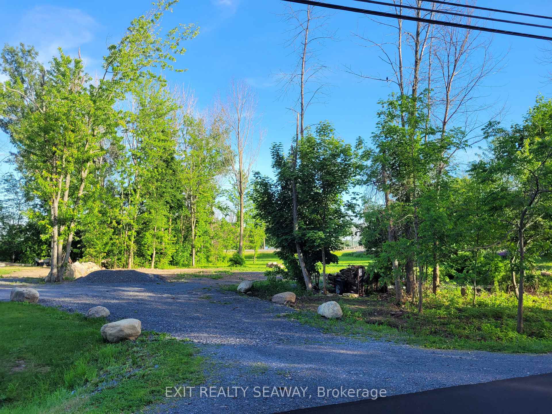 Photo 2 of 003 Manning Road, South Stormont, South Stormont (Osnabruck) Twp — HOMEH