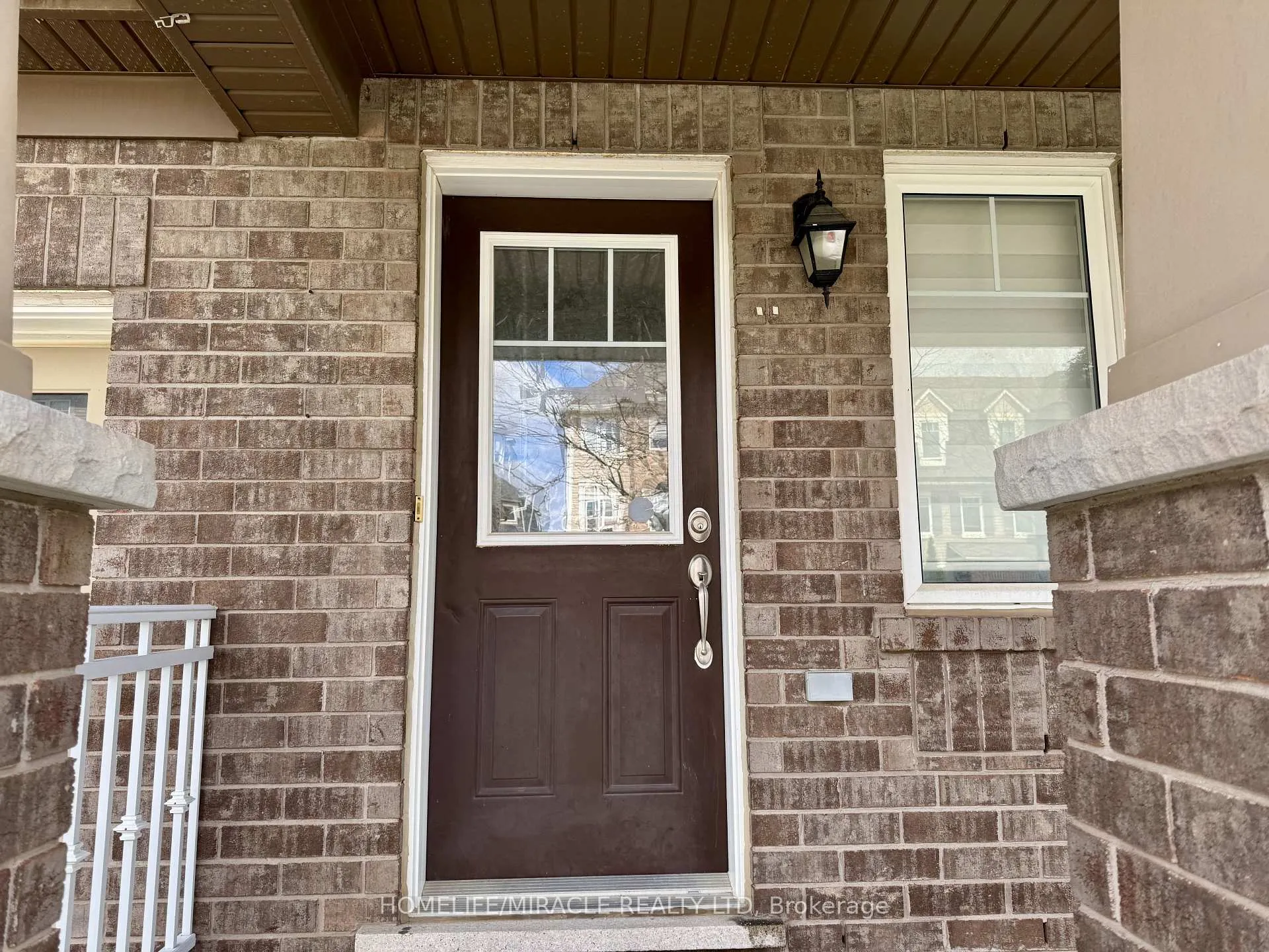 Photo 3 of Unit Main, 29 Lathbury Street, Brampton, Northwest Brampton — HOMEH