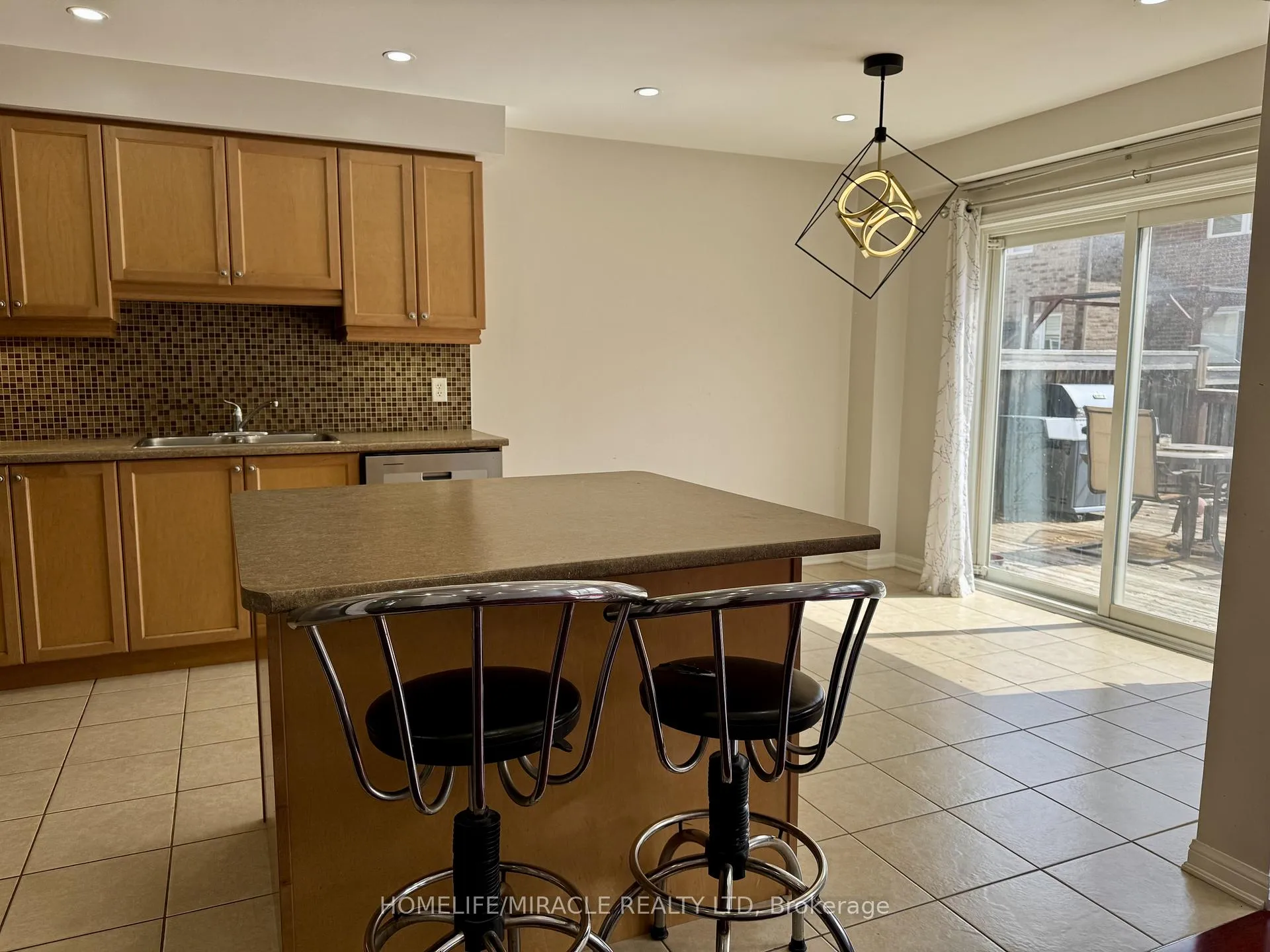 Photo 11 of Unit Main, 29 Lathbury Street, Brampton, Northwest Brampton — HOMEH