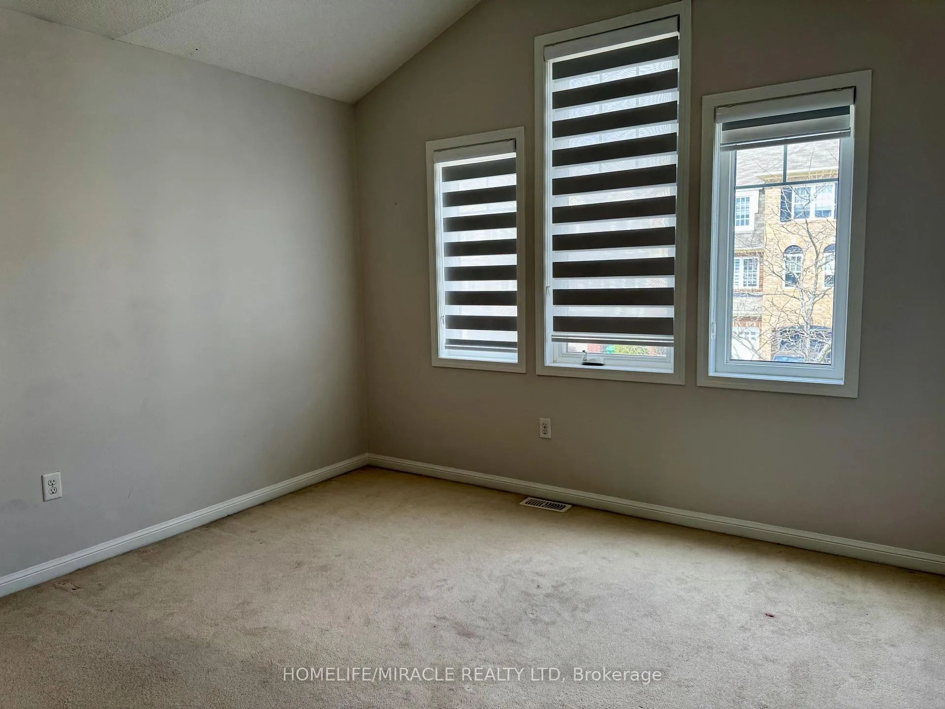Photo 22 of Unit Main, 29 Lathbury Street, Brampton, Northwest Brampton — HOMEH