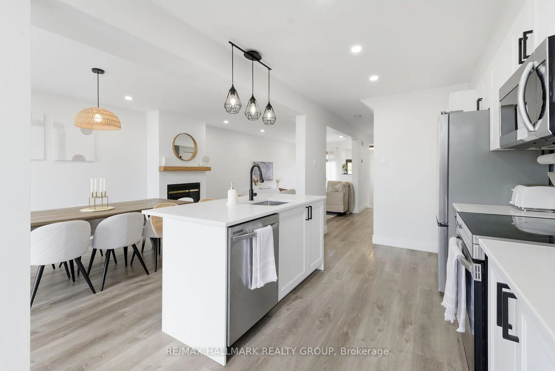 Photo 11 of 11 Binbury Way, Ottawa, Hunt Club Park/Greenboro — HOMEH
