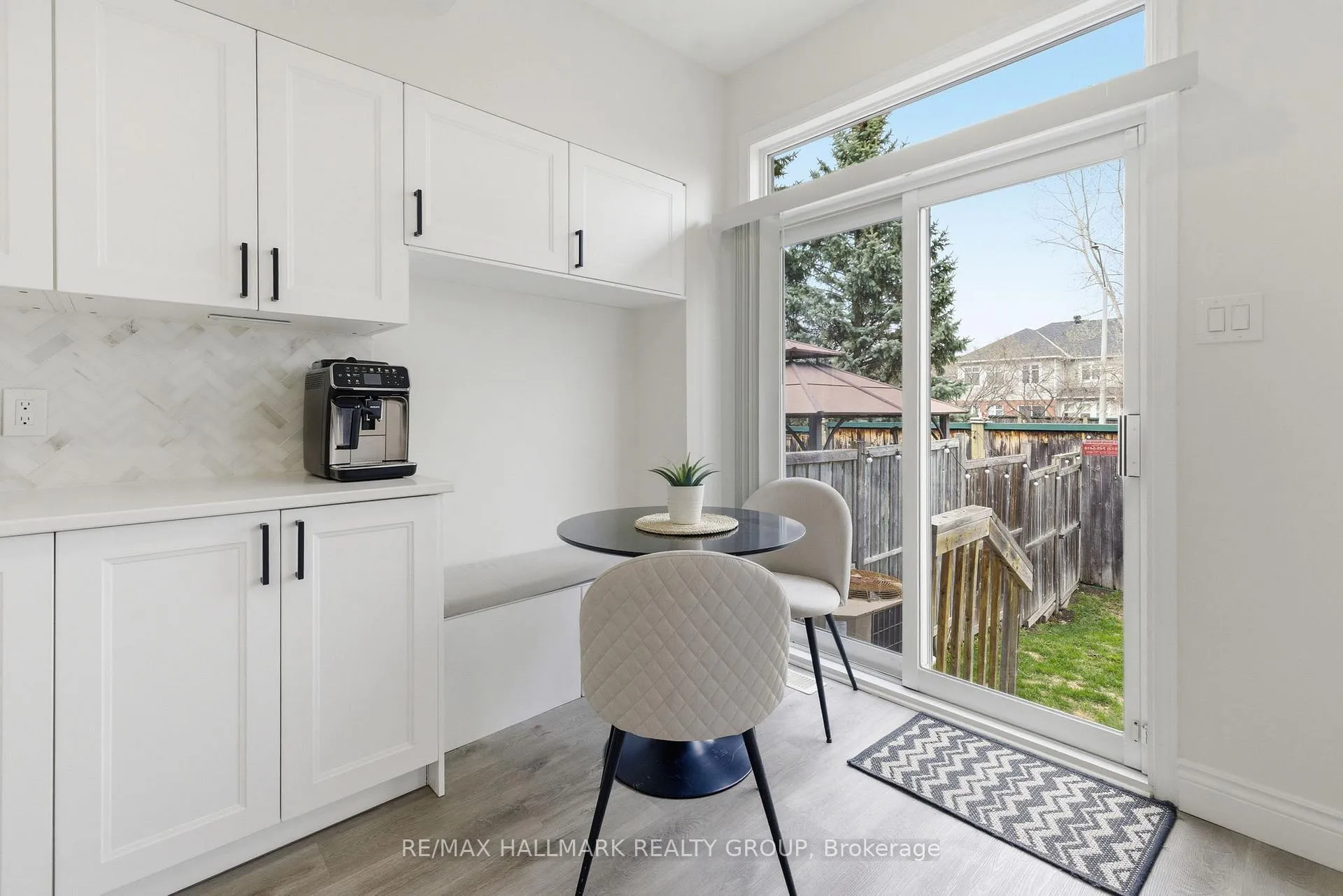 Photo 12 of 11 Binbury Way, Ottawa, Hunt Club Park/Greenboro — HOMEH
