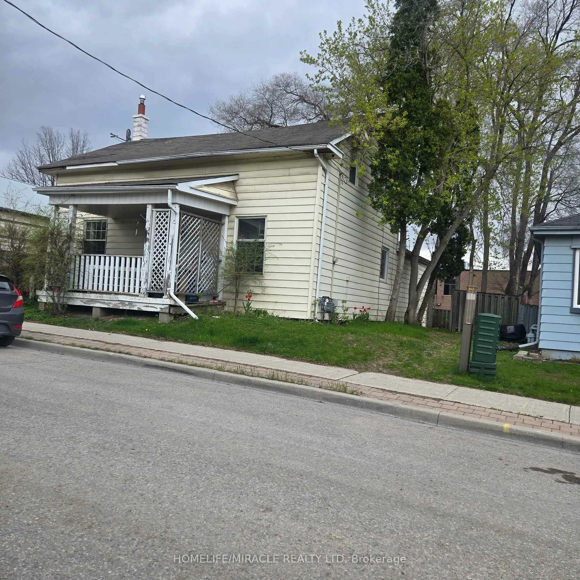 Photo 1 of 451 Simcoe Street, Newmarket, Central Newmarket — HOMEH