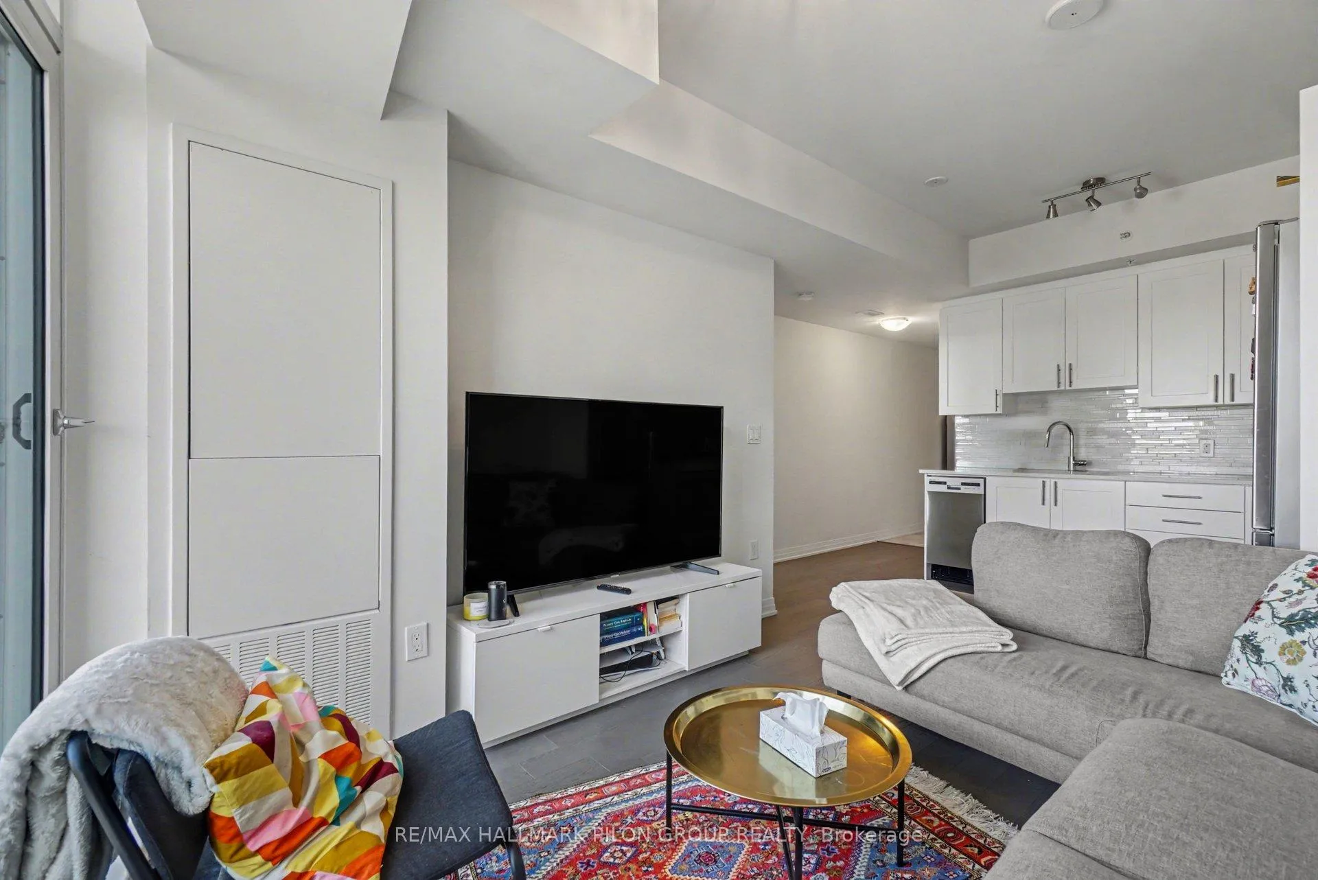 Photo 7 of Unit 908, 805 Carling Avenue, Ottawa, West Centre Town — HOMEH
