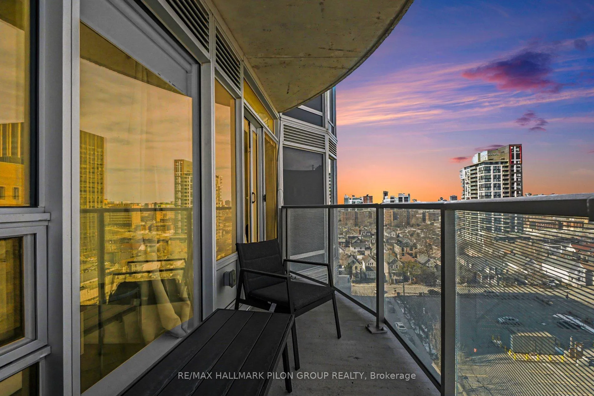 Photo 12 of Unit 908, 805 Carling Avenue, Ottawa, West Centre Town — HOMEH
