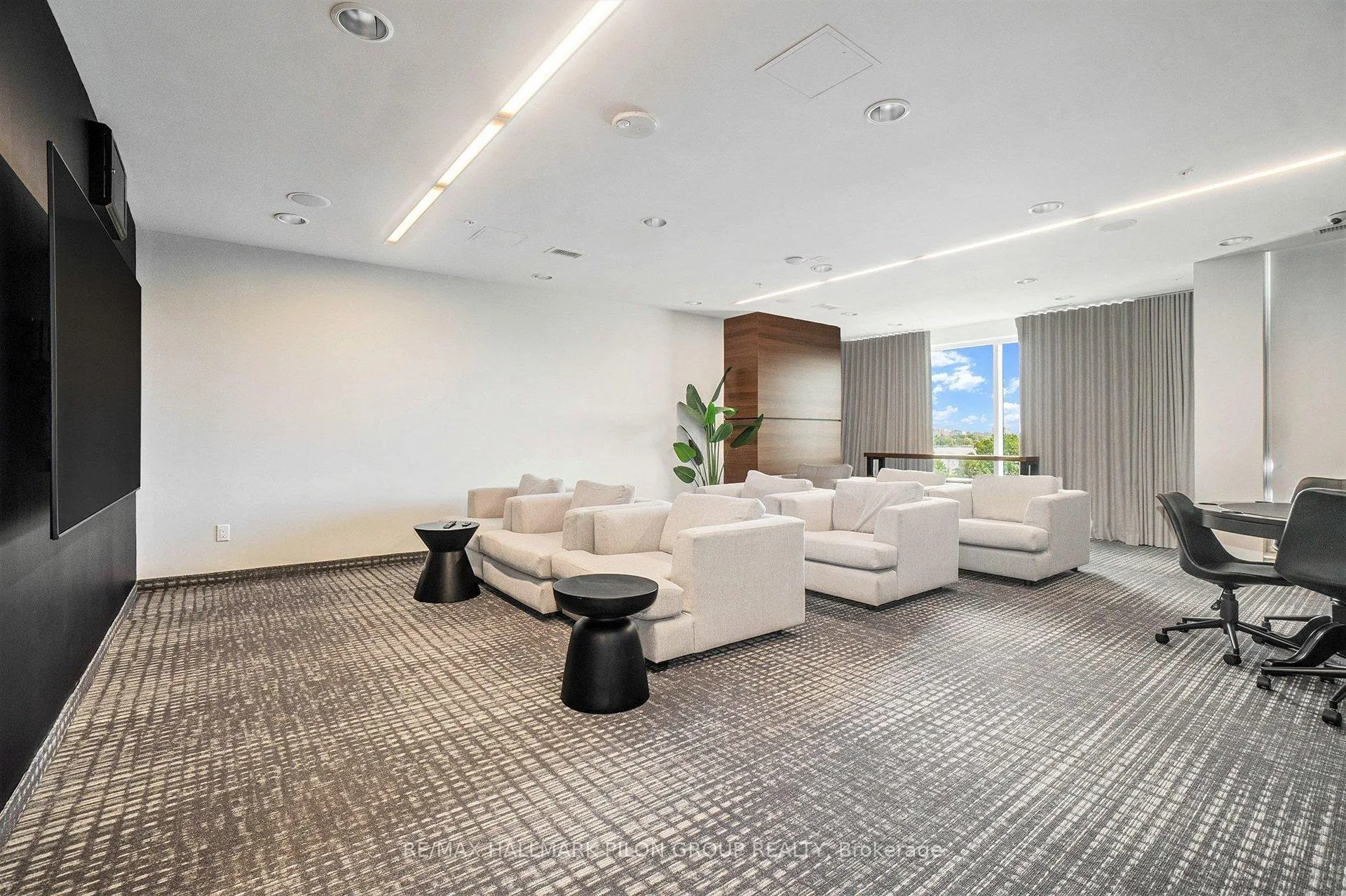 Photo 23 of Unit 908, 805 Carling Avenue, Ottawa, West Centre Town — HOMEH