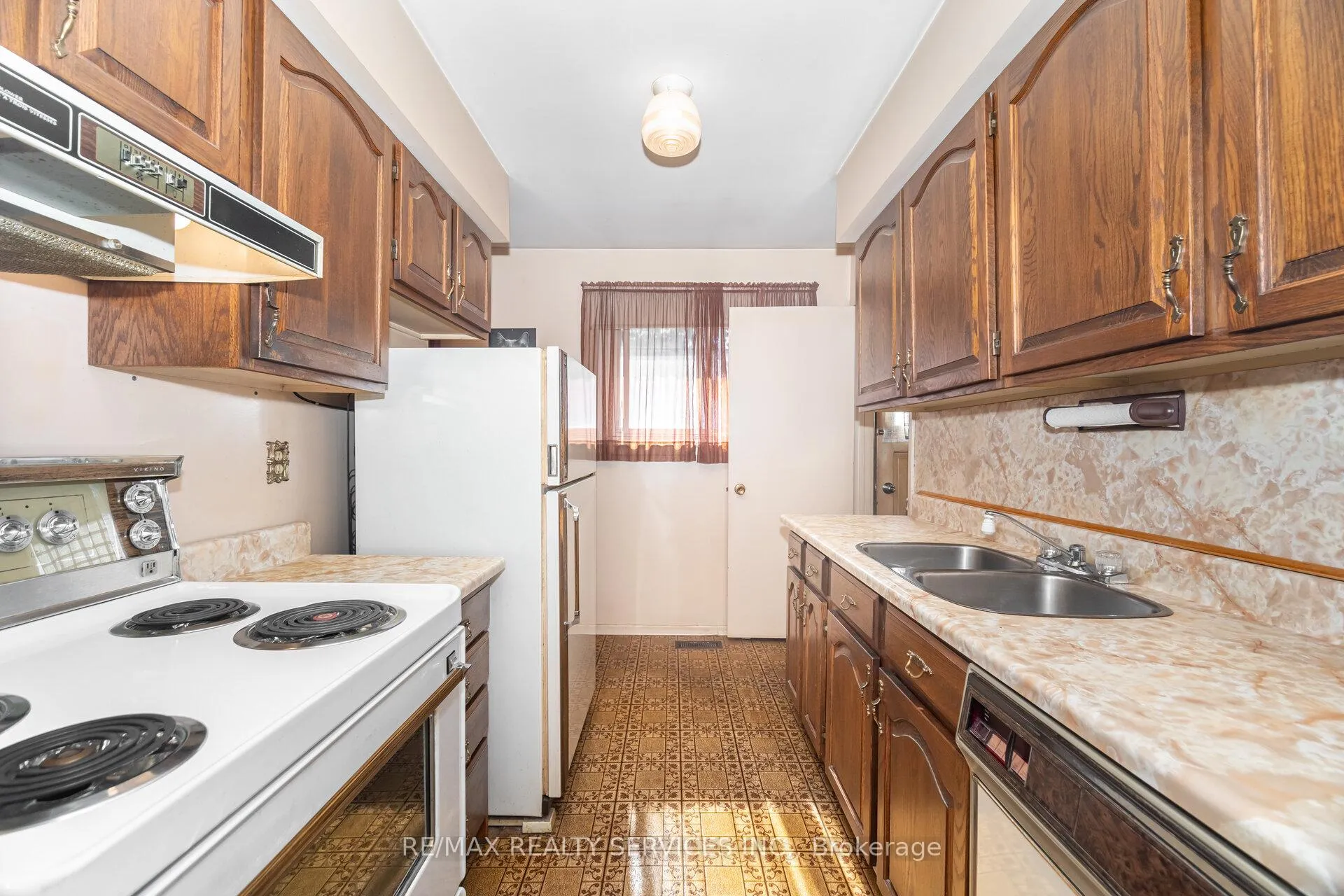 Photo 15 of 57 Esplanade Road, Brampton, Southgate — HOMEH