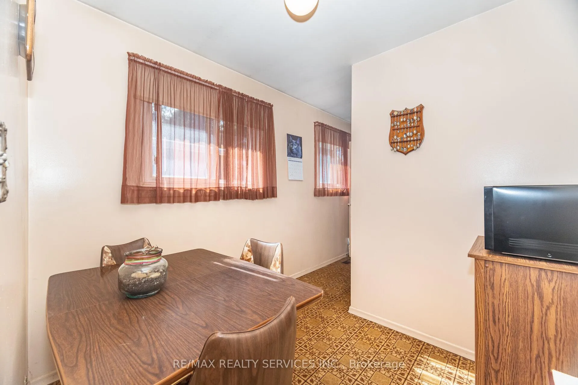 Photo 17 of 57 Esplanade Road, Brampton, Southgate — HOMEH