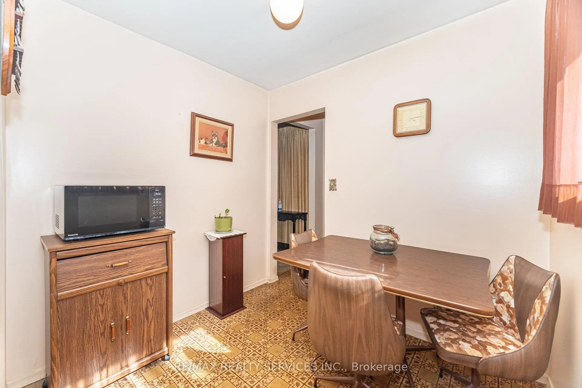 Photo 18 of 57 Esplanade Road, Brampton, Southgate — HOMEH