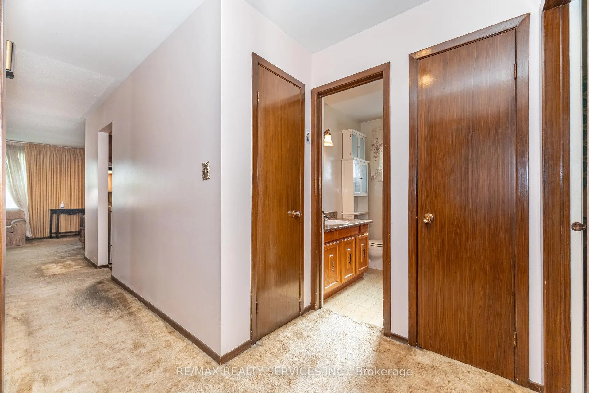 Photo 20 of 57 Esplanade Road, Brampton, Southgate — HOMEH
