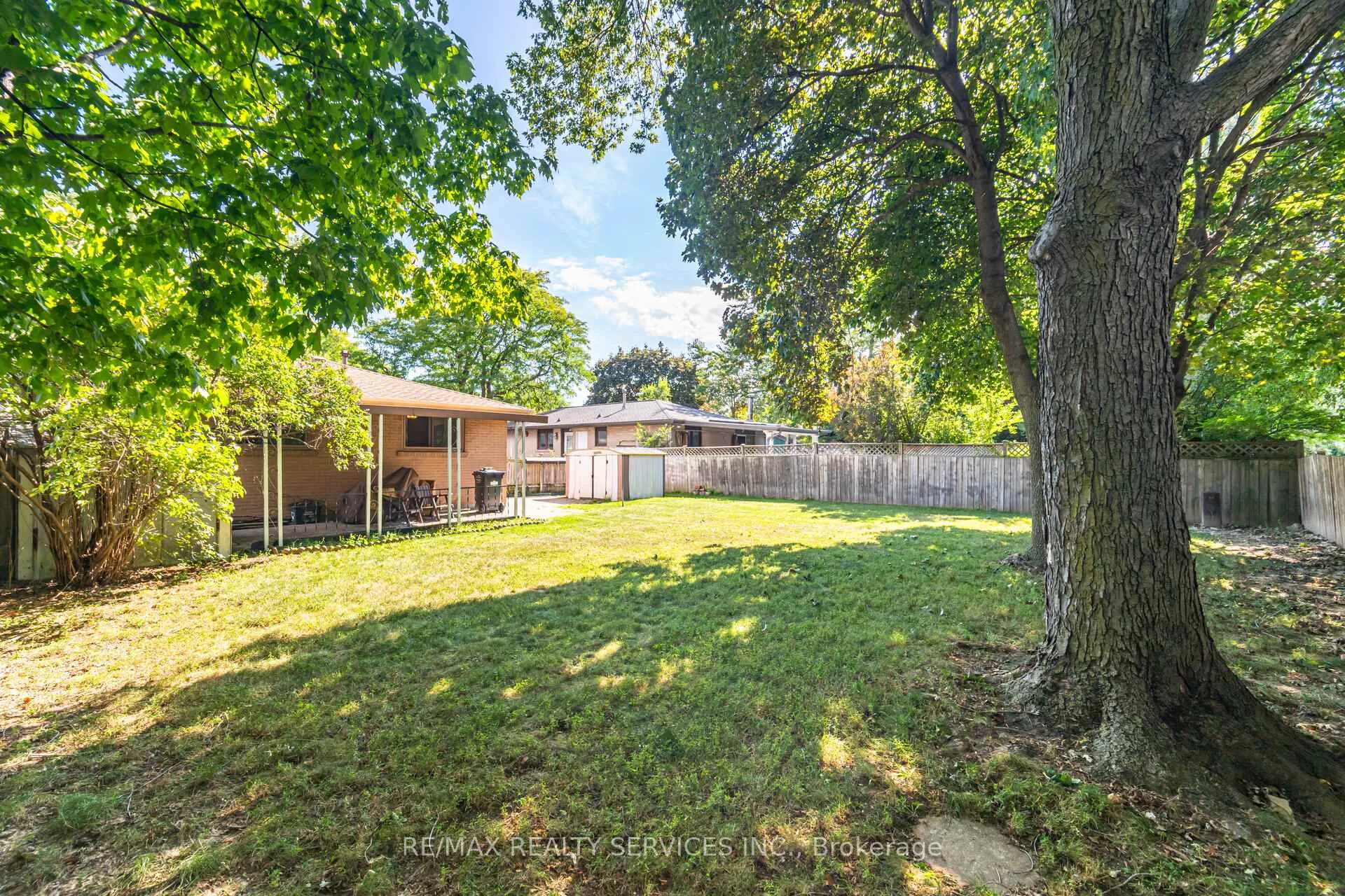 Photo 44 of 57 Esplanade Road, Brampton, Southgate — HOMEH