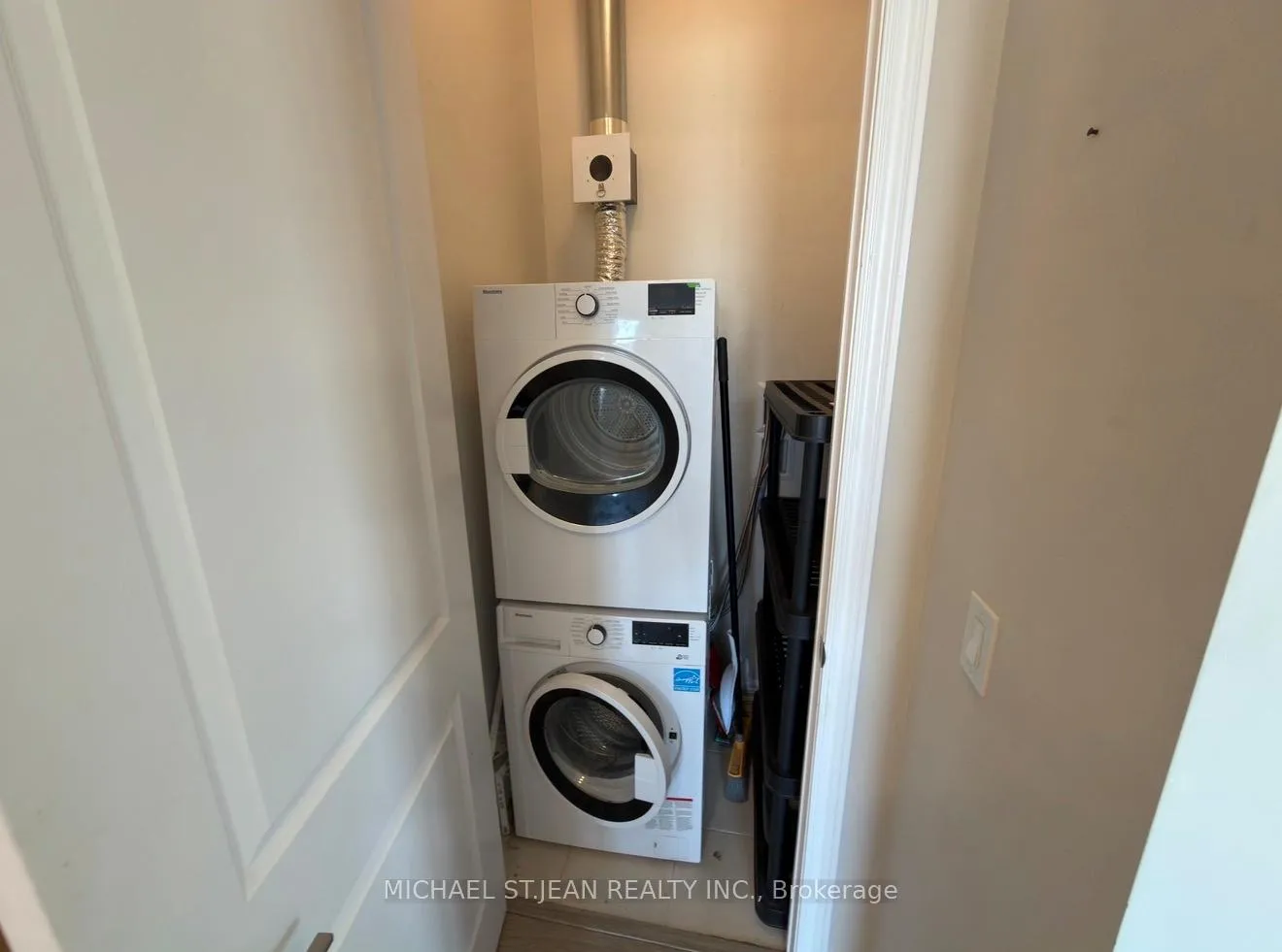 Photo 5 of Unit 106, 121 Highway 8, Hamilton, Stoney Creek — HOMEH