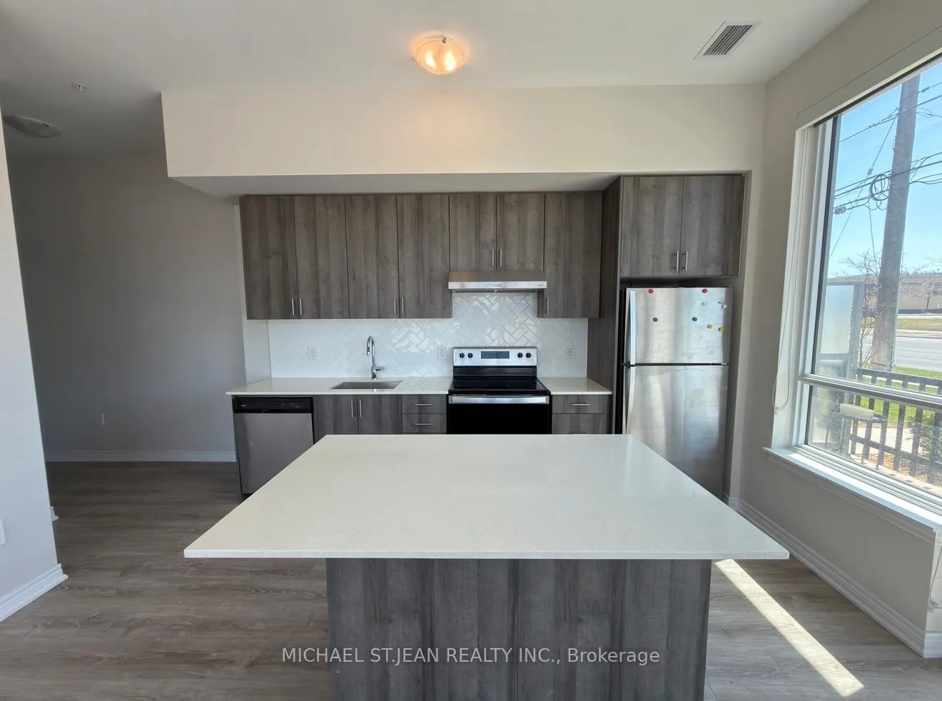 Photo 8 of Unit 106, 121 Highway 8, Hamilton, Stoney Creek — HOMEH