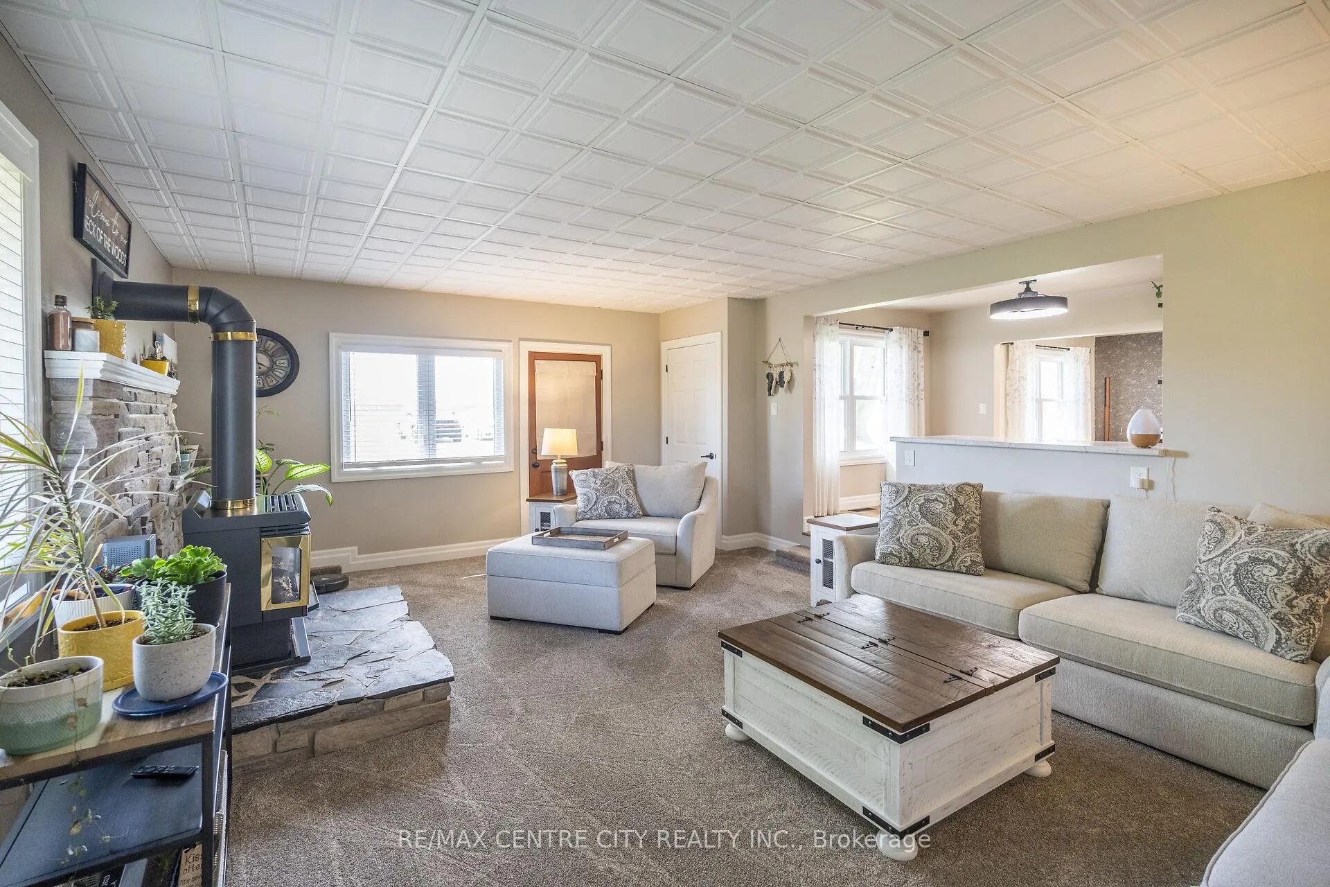 Photo 9 of 29883 West Bothwell Road, Chatham-Kent, Bothwell — HOMEH