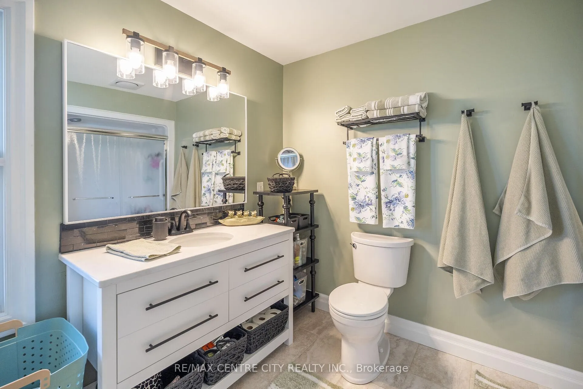 Photo 15 of 29883 West Bothwell Road, Chatham-Kent, Bothwell — HOMEH