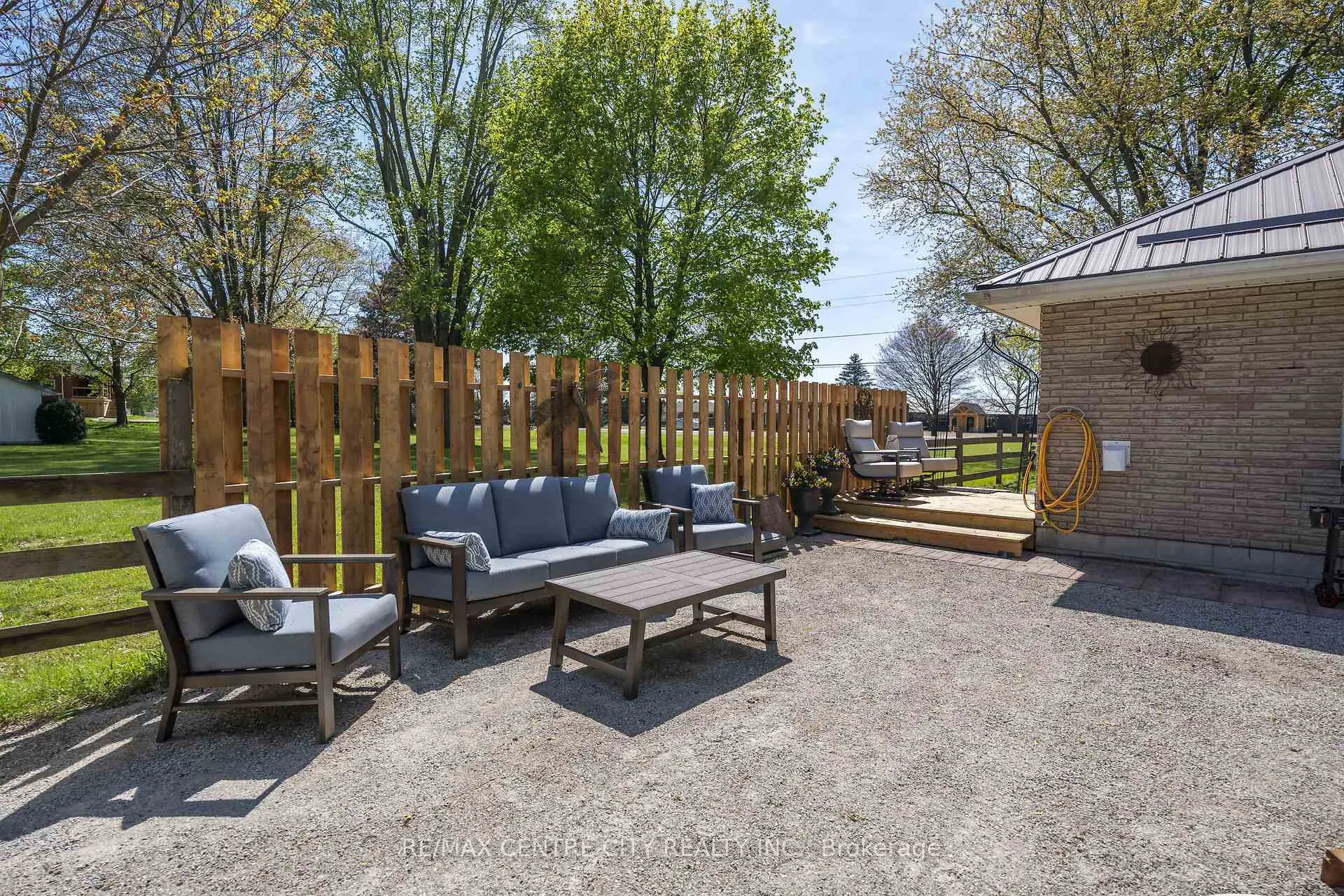 Photo 27 of 29883 West Bothwell Road, Chatham-Kent, Bothwell — HOMEH