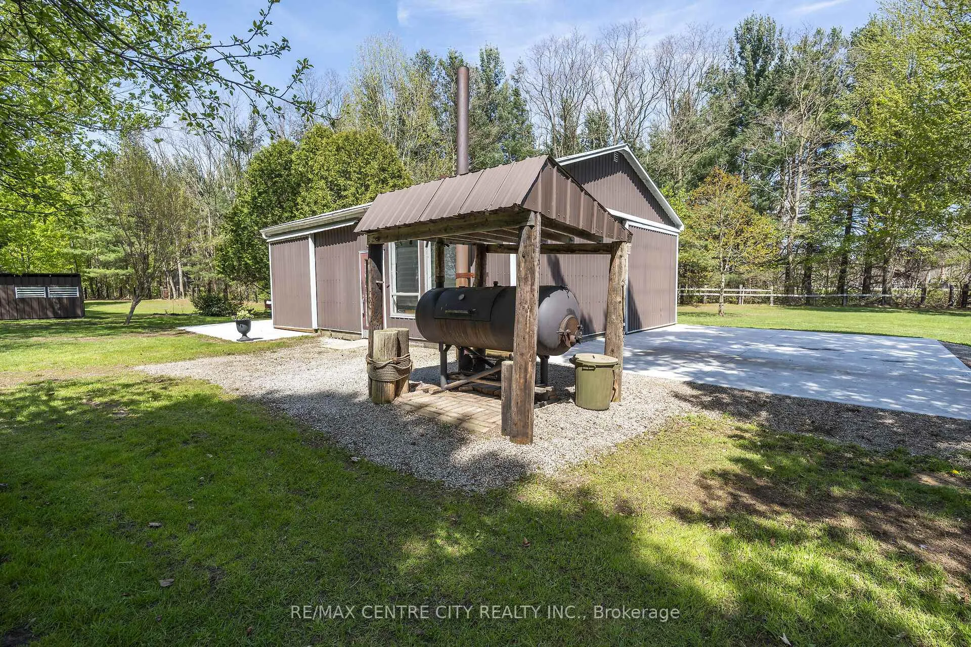 Photo 32 of 29883 West Bothwell Road, Chatham-Kent, Bothwell — HOMEH