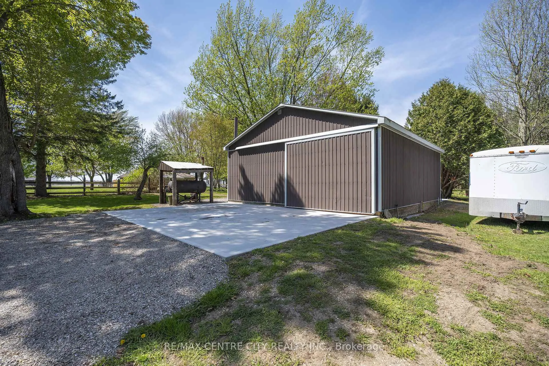 Photo 33 of 29883 West Bothwell Road, Chatham-Kent, Bothwell — HOMEH