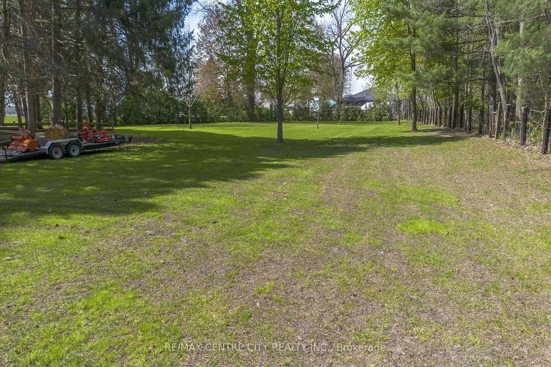 Photo 37 of 29883 West Bothwell Road, Chatham-Kent, Bothwell — HOMEH