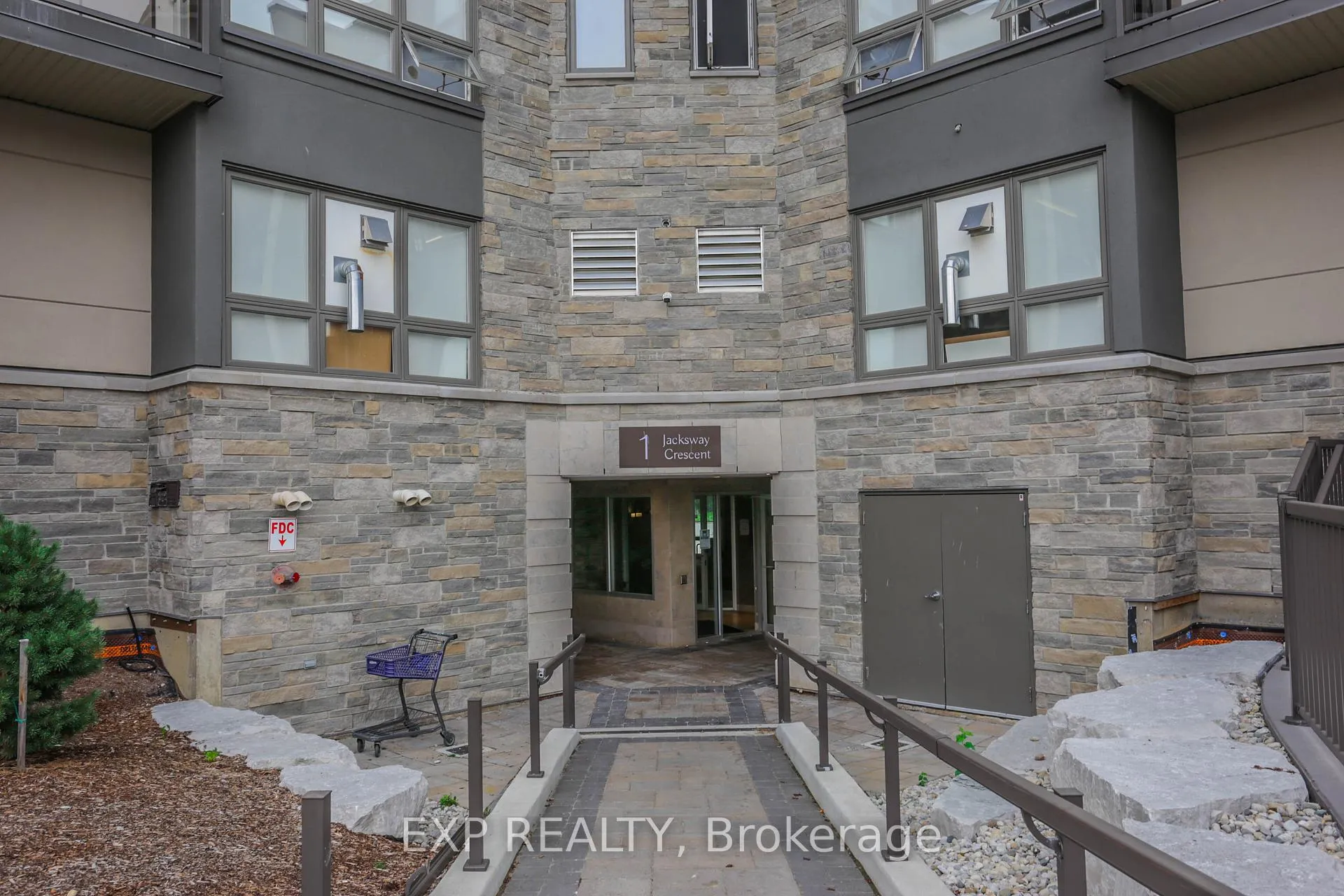 Photo 2 of Unit 108, 1 Jacksway Crescent, London, North G — HOMEH