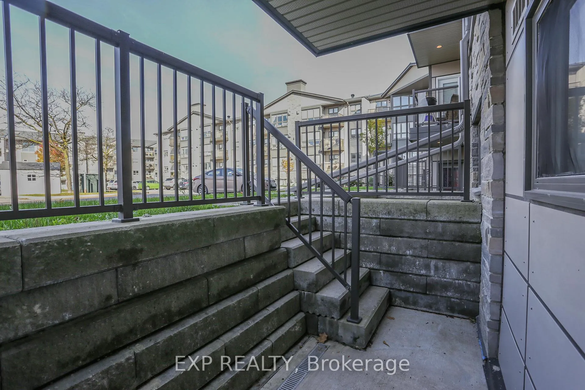 Photo 4 of Unit 108, 1 Jacksway Crescent, London, North G — HOMEH