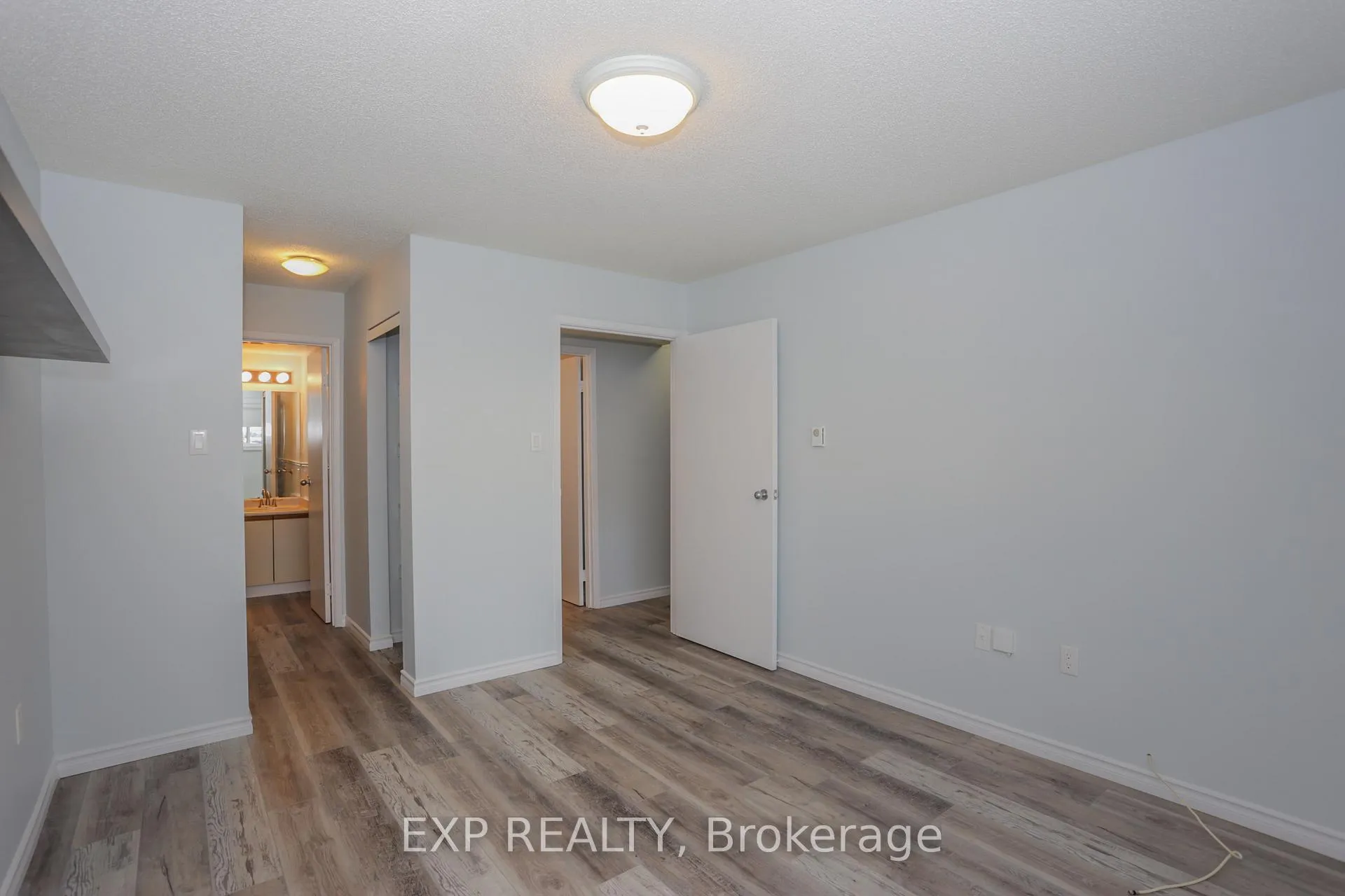 Photo 17 of Unit 108, 1 Jacksway Crescent, London, North G — HOMEH