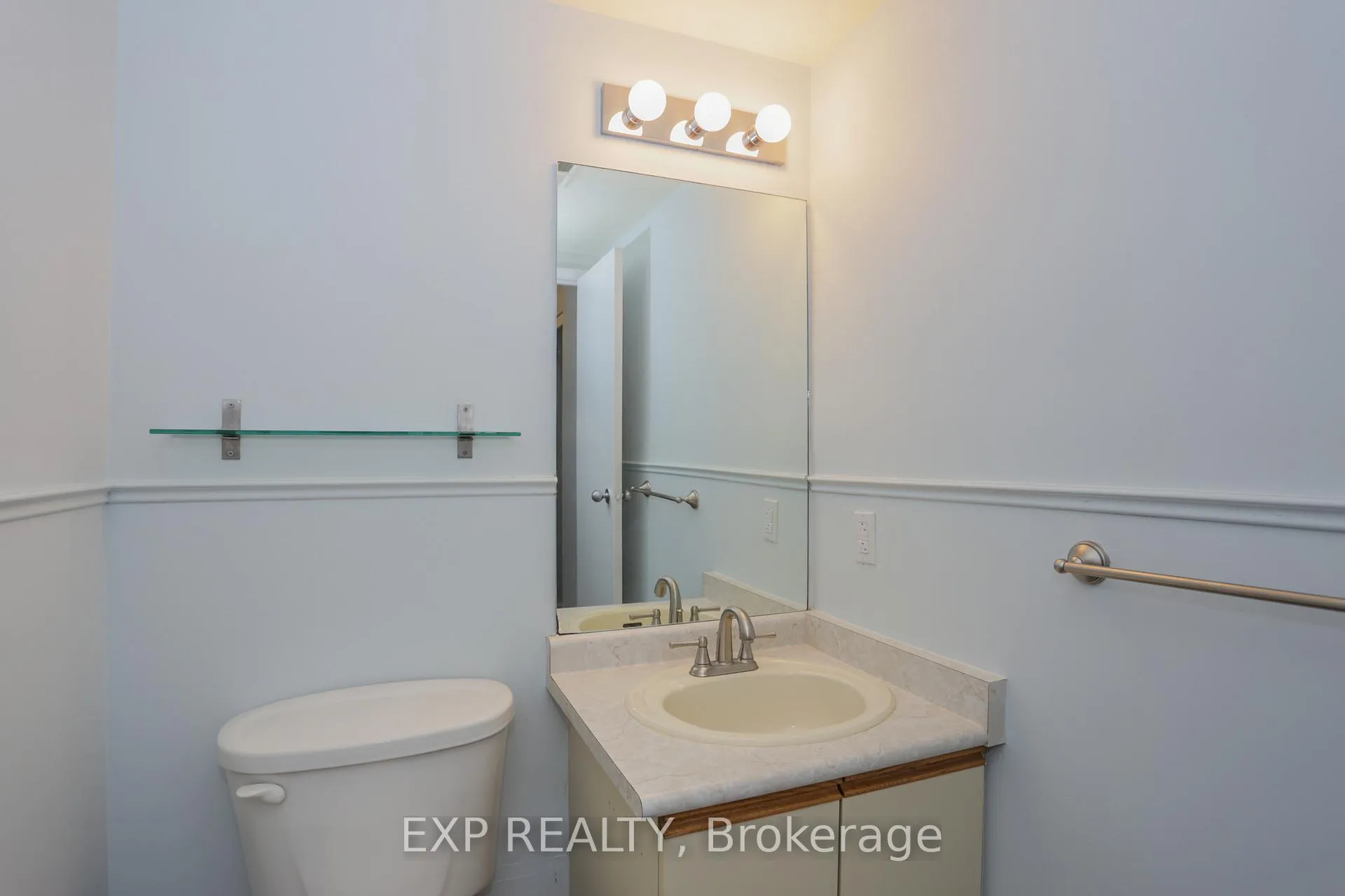 Photo 18 of Unit 108, 1 Jacksway Crescent, London, North G — HOMEH