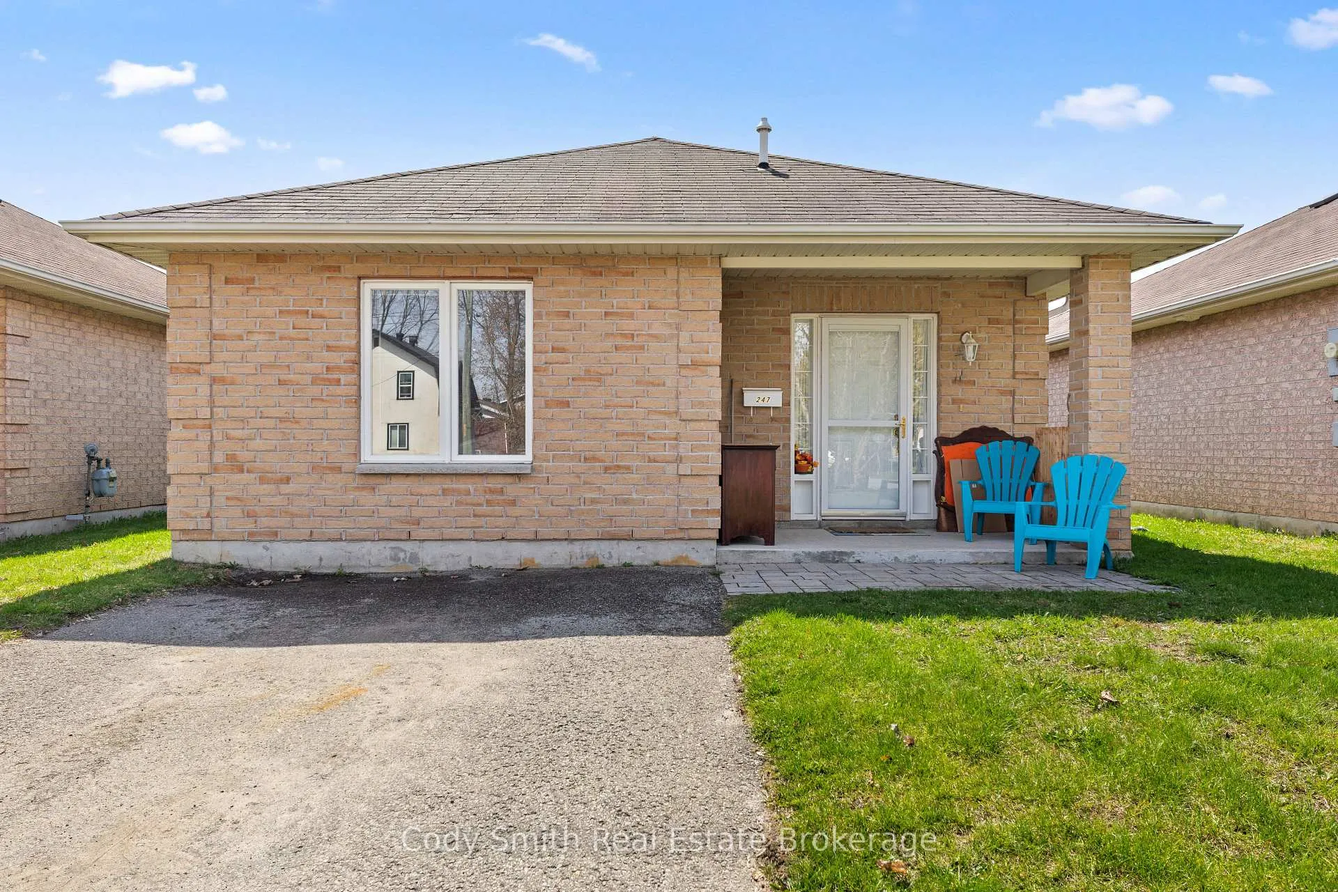 Photo 1 of 247 Yonge Street, Midland — HOMEH