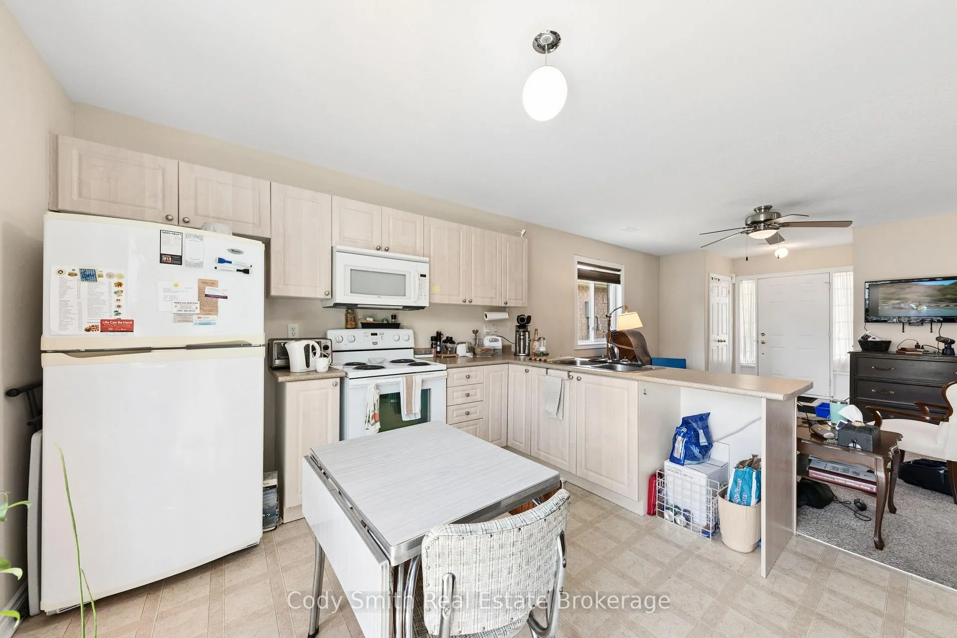 Photo 15 of 247 Yonge Street, Midland — HOMEH