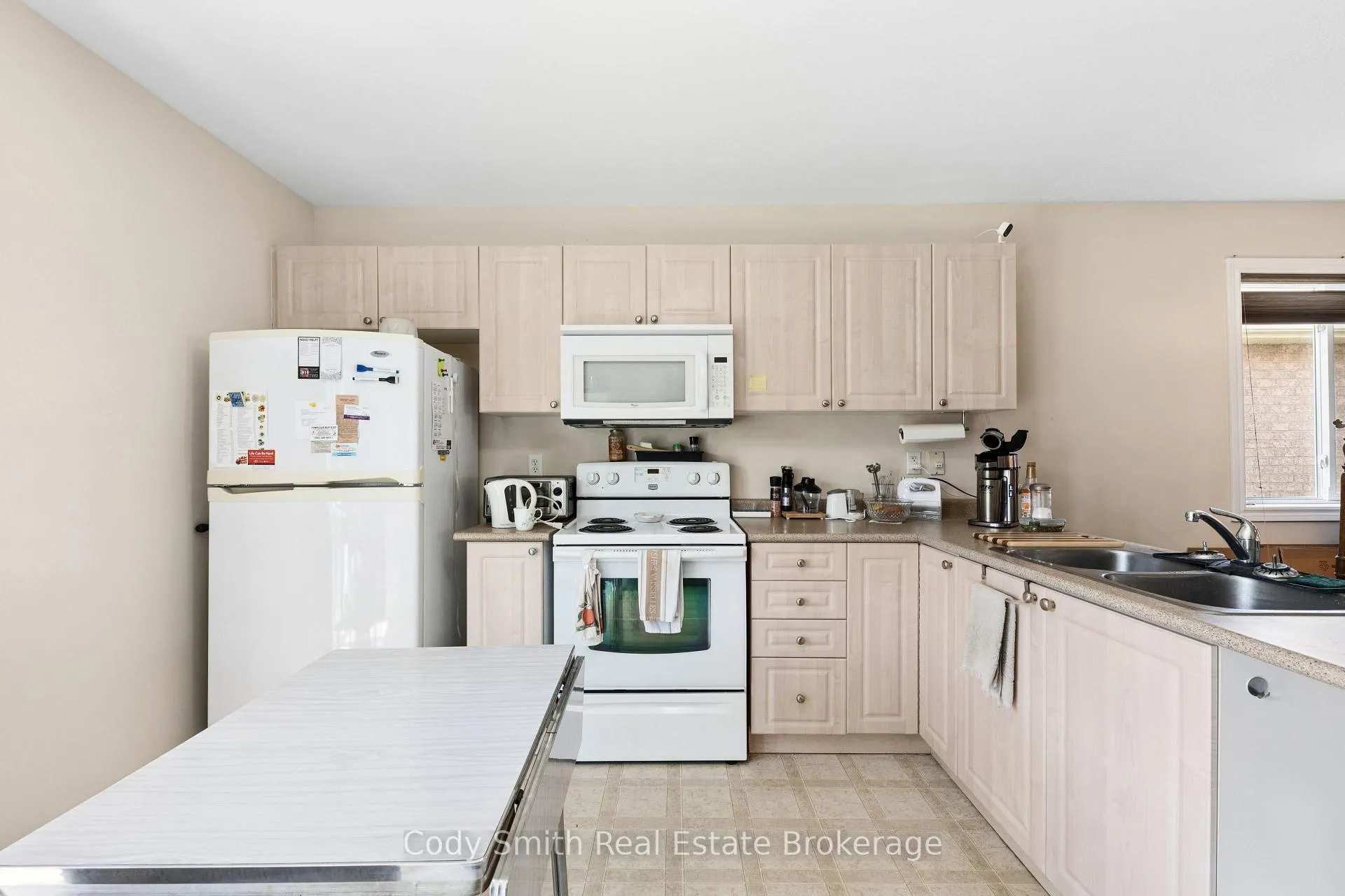 Photo 16 of 247 Yonge Street, Midland — HOMEH