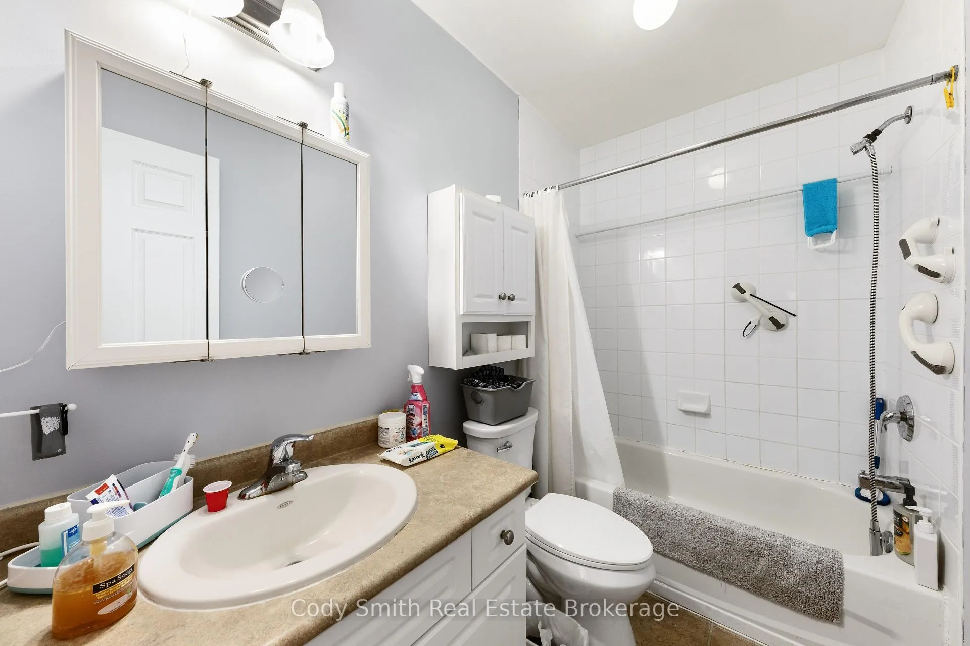 Photo 24 of 247 Yonge Street, Midland — HOMEH