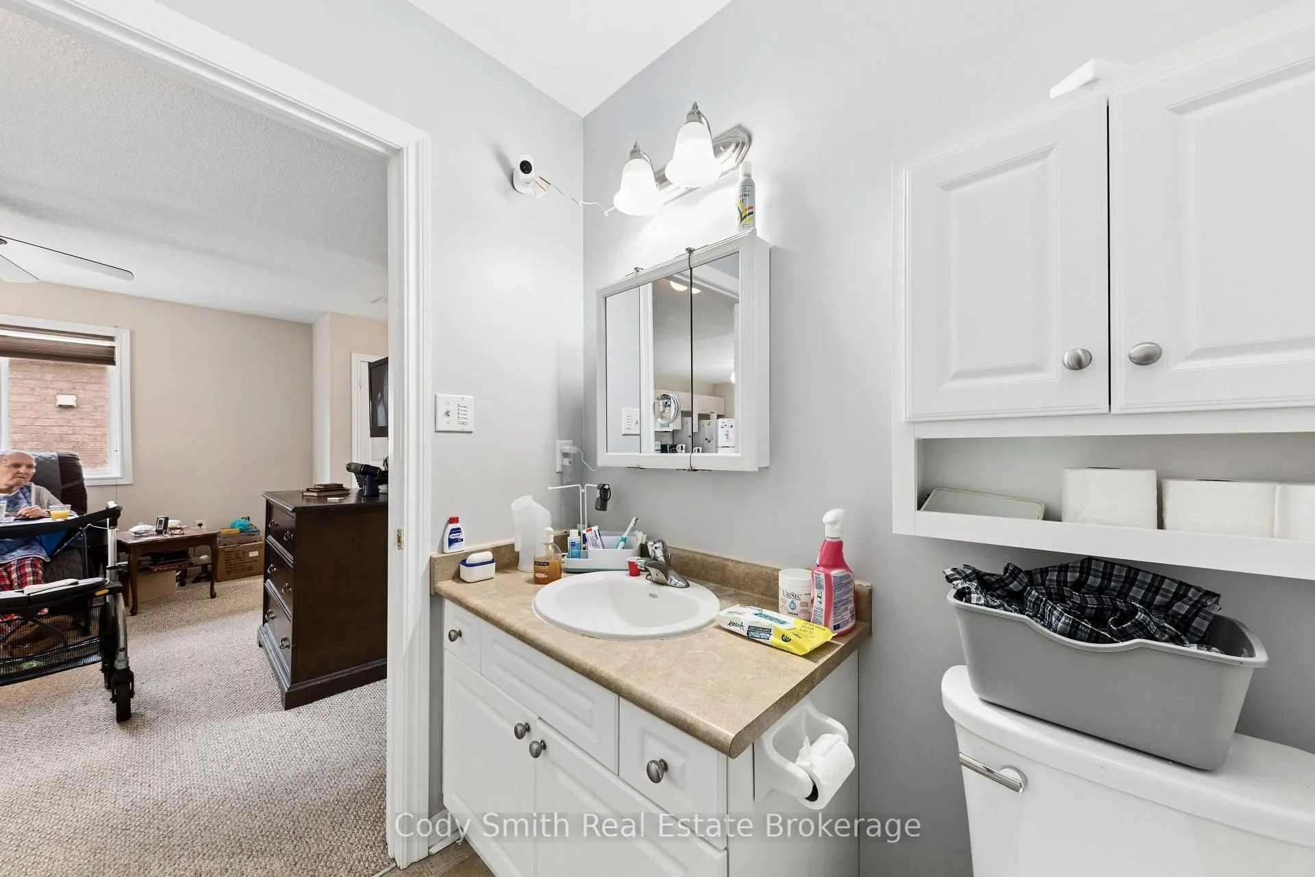Photo 25 of 247 Yonge Street, Midland — HOMEH