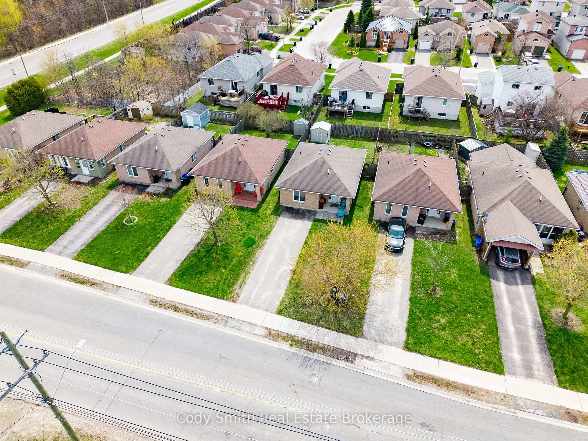 Photo 34 of 247 Yonge Street, Midland — HOMEH