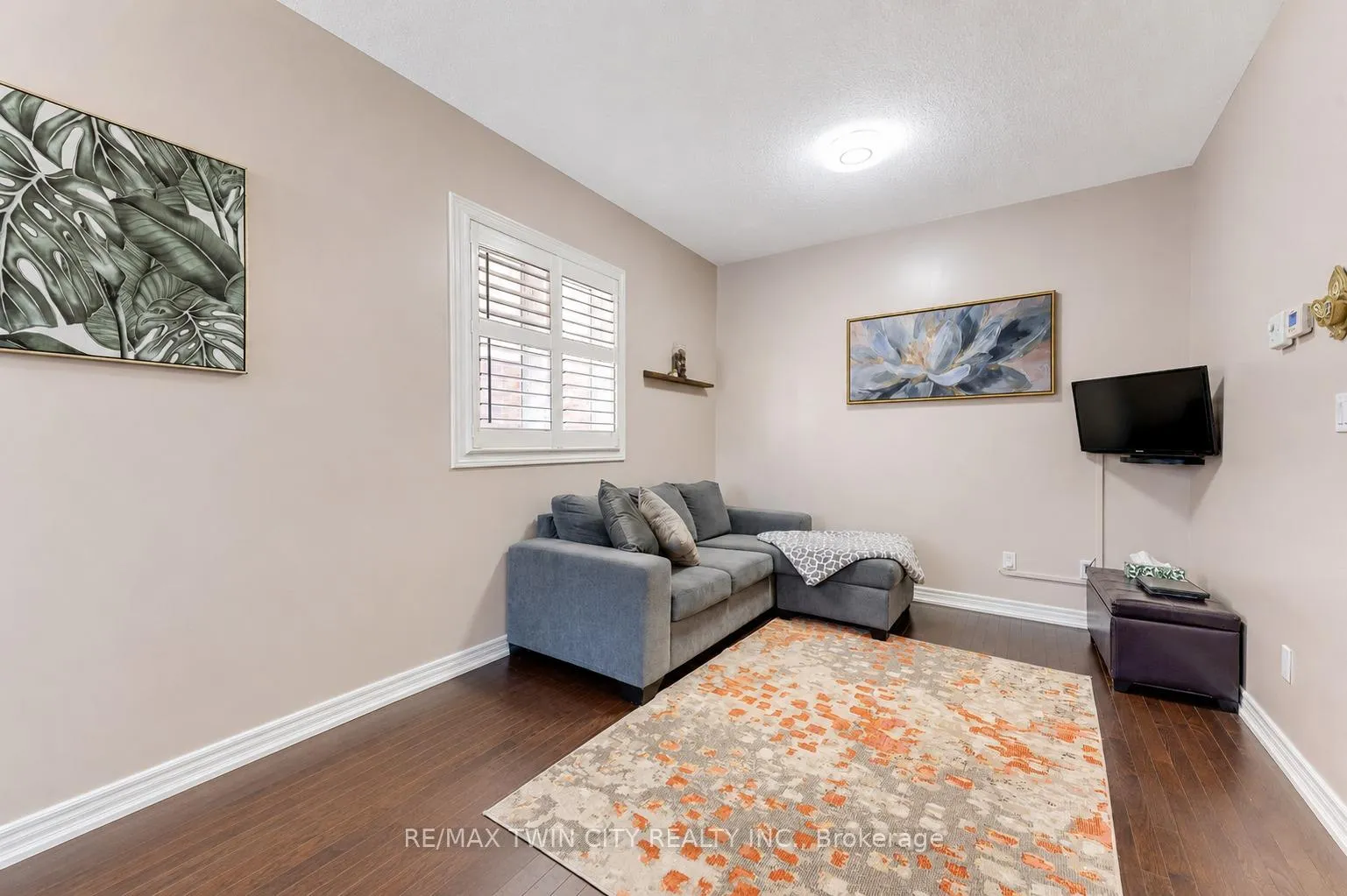 Photo 6 of 10 Sandybay Avenue, Kitchener — HOMEH