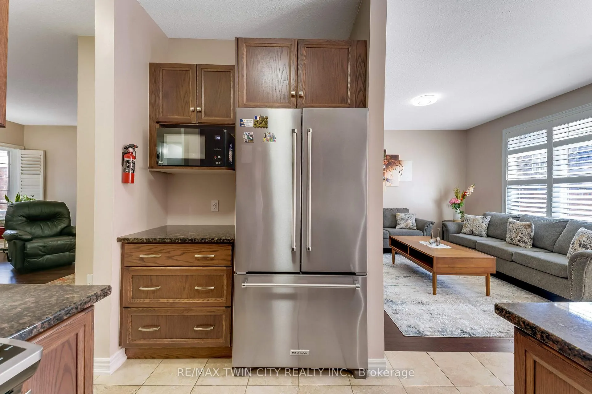Photo 12 of 10 Sandybay Avenue, Kitchener — HOMEH