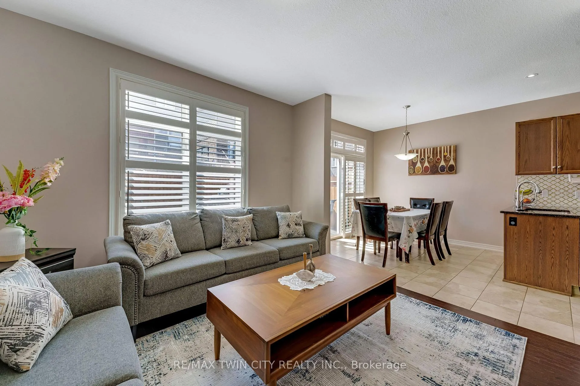 Photo 15 of 10 Sandybay Avenue, Kitchener — HOMEH