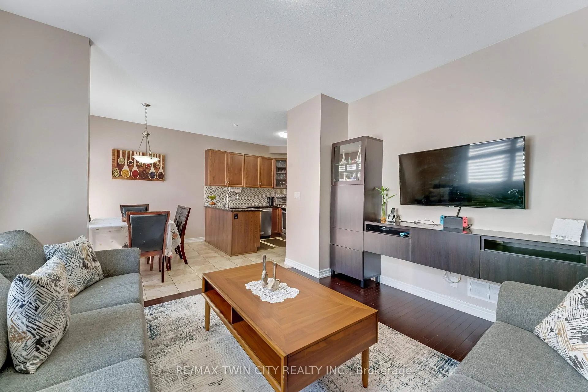 Photo 16 of 10 Sandybay Avenue, Kitchener — HOMEH
