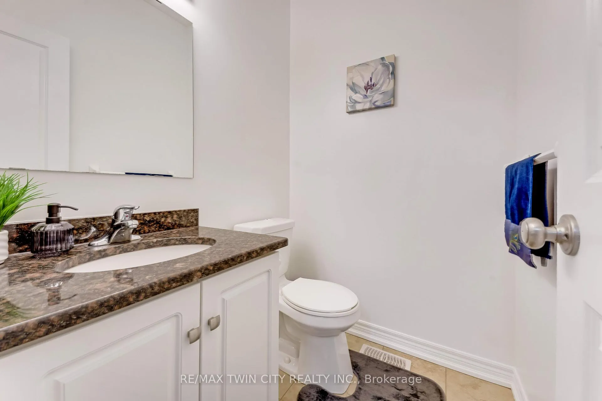Photo 17 of 10 Sandybay Avenue, Kitchener — HOMEH