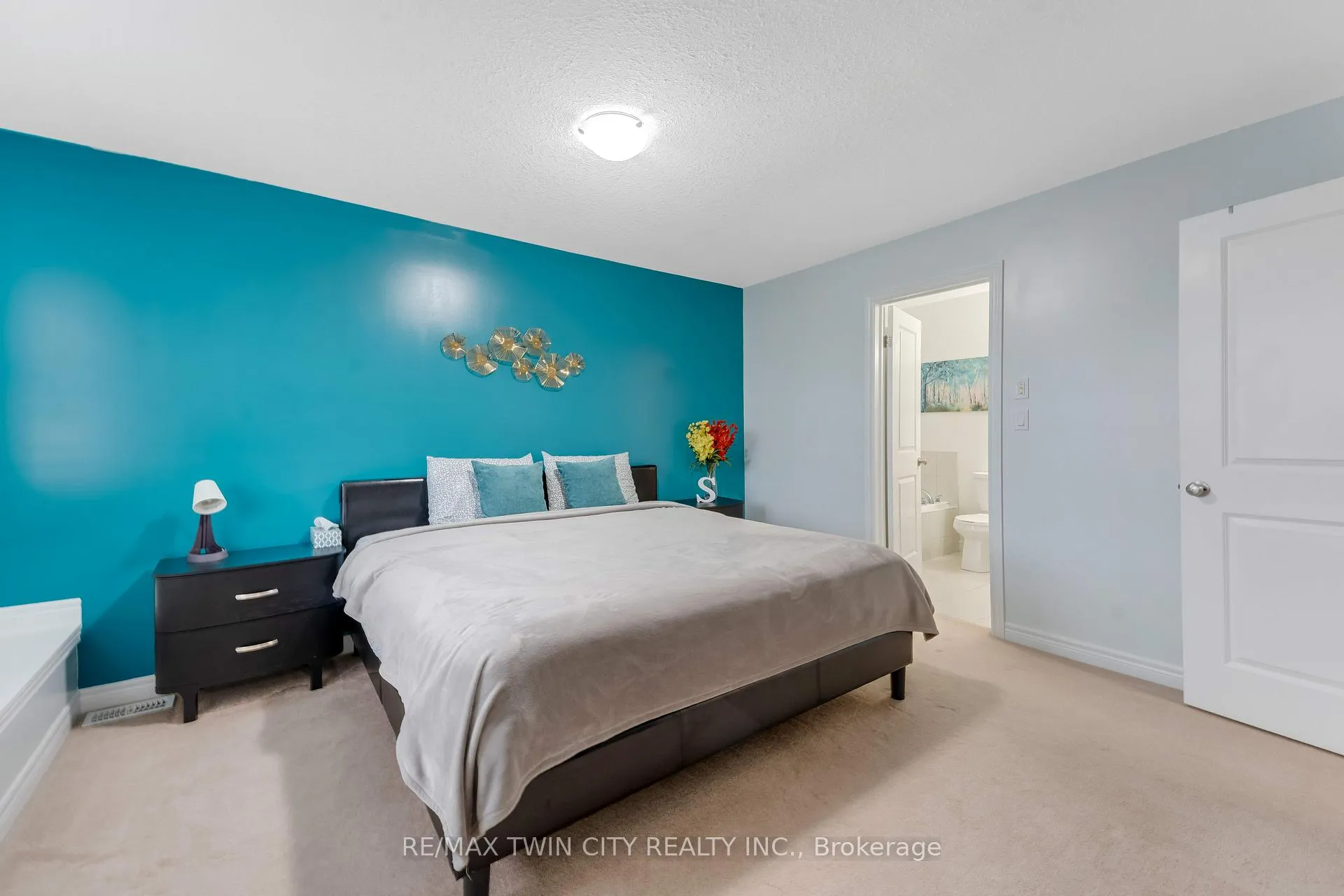 Photo 21 of 10 Sandybay Avenue, Kitchener — HOMEH