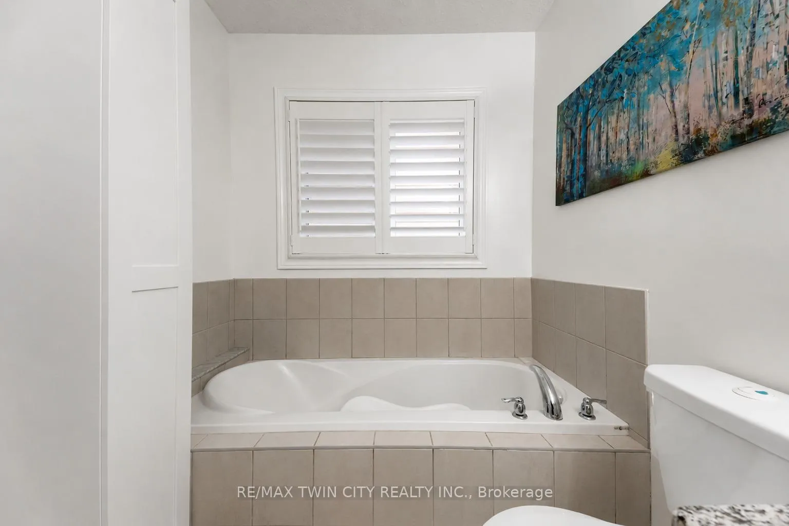 Photo 23 of 10 Sandybay Avenue, Kitchener — HOMEH