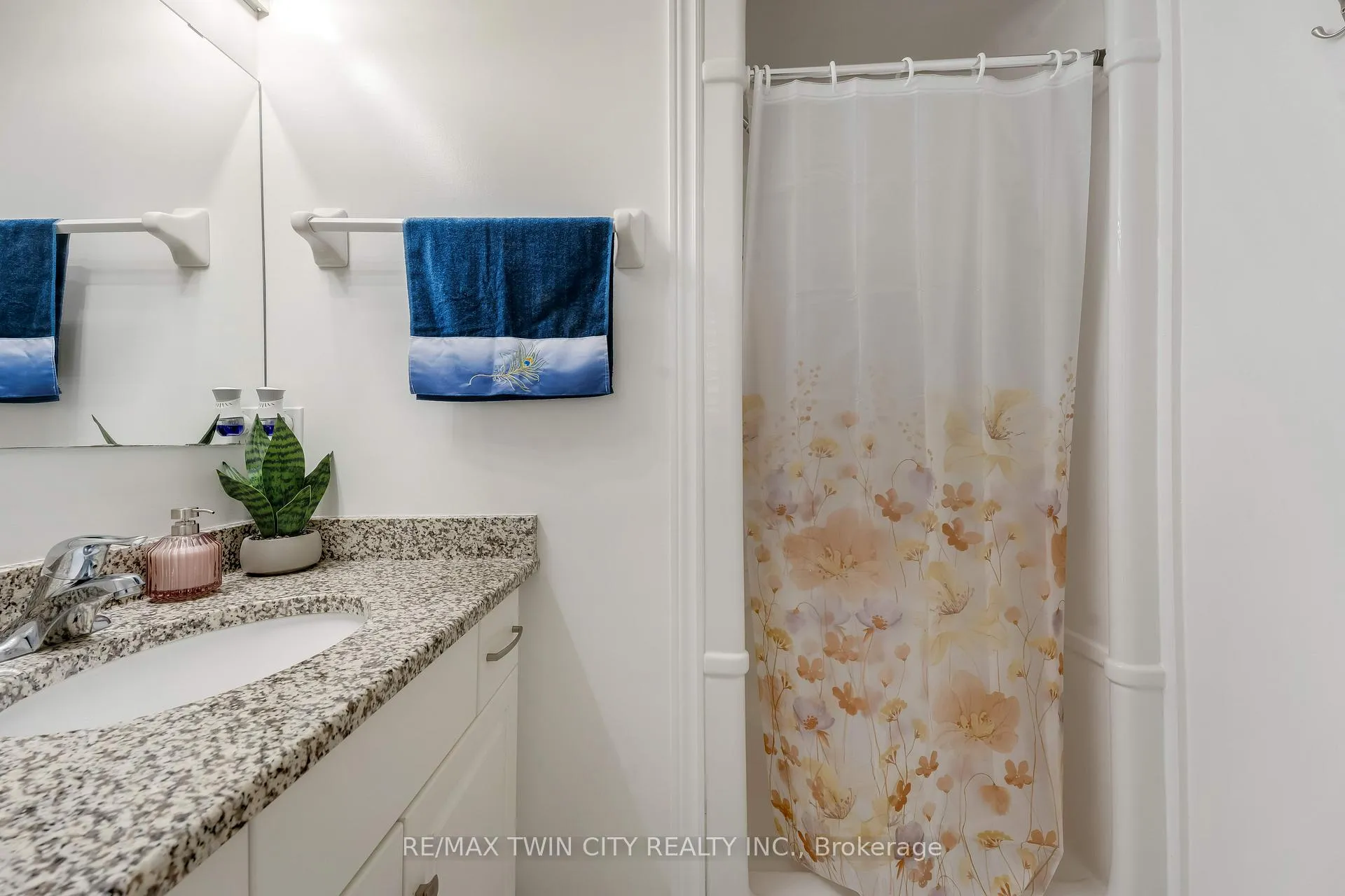 Photo 28 of 10 Sandybay Avenue, Kitchener — HOMEH
