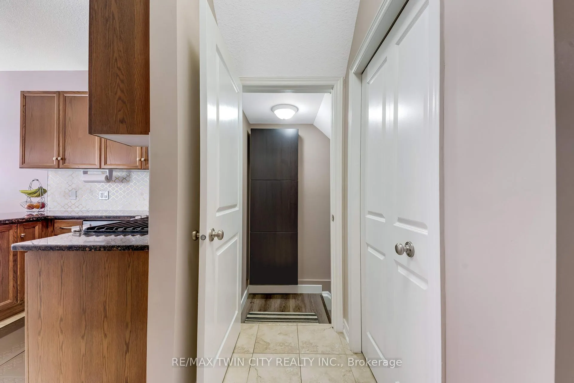 Photo 33 of 10 Sandybay Avenue, Kitchener — HOMEH