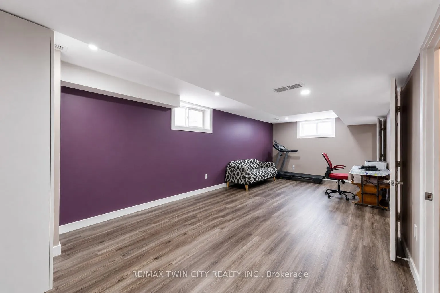 Photo 35 of 10 Sandybay Avenue, Kitchener — HOMEH