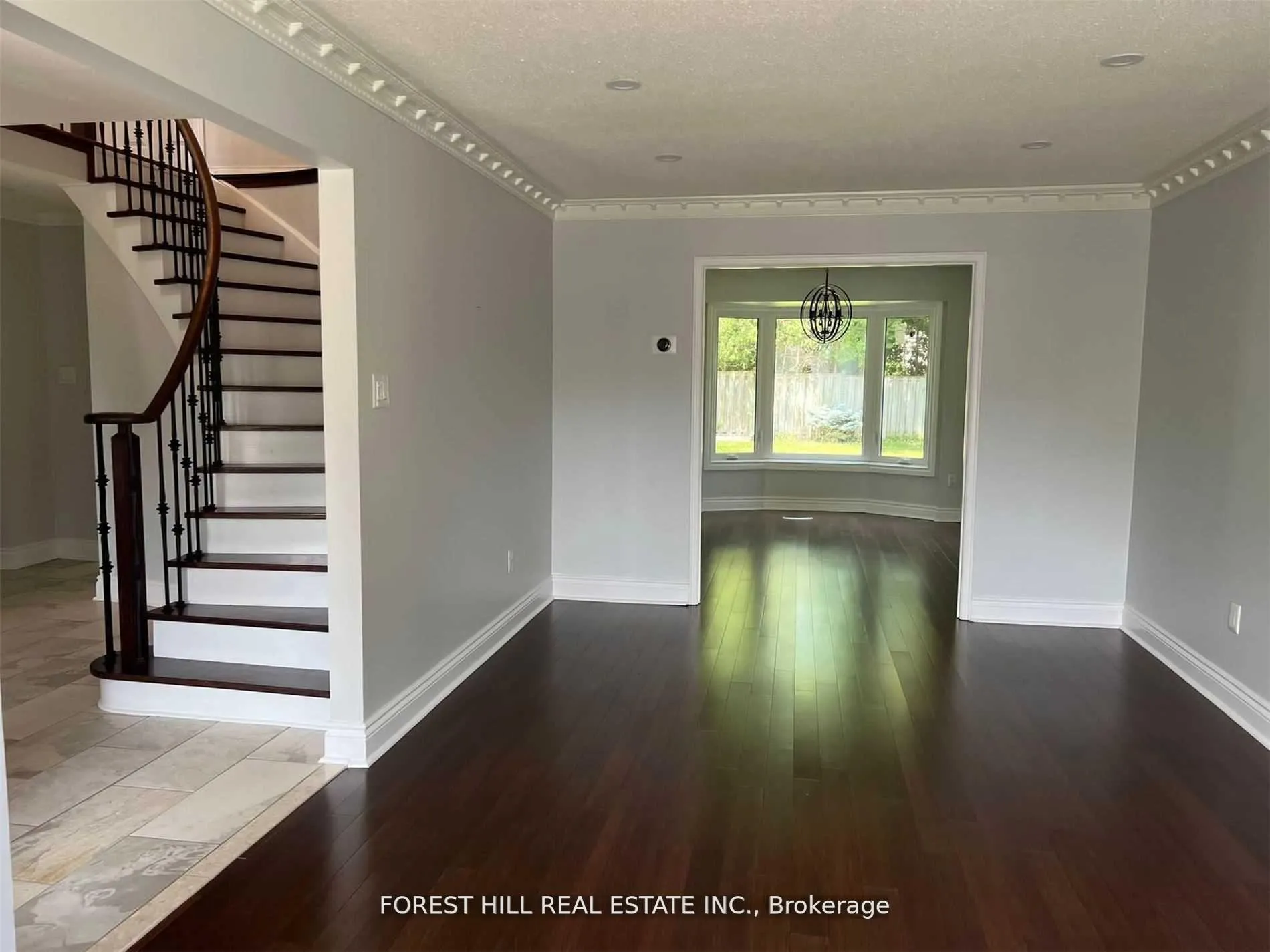 Photo 2 of 1241 Maple Ridge Drive, Pickering, Liverpool — HOMEH