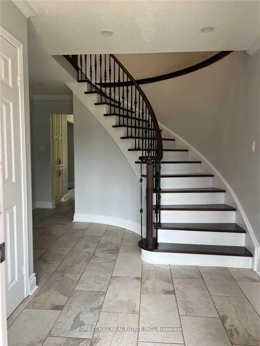 Photo 4 of 1241 Maple Ridge Drive, Pickering, Liverpool — HOMEH
