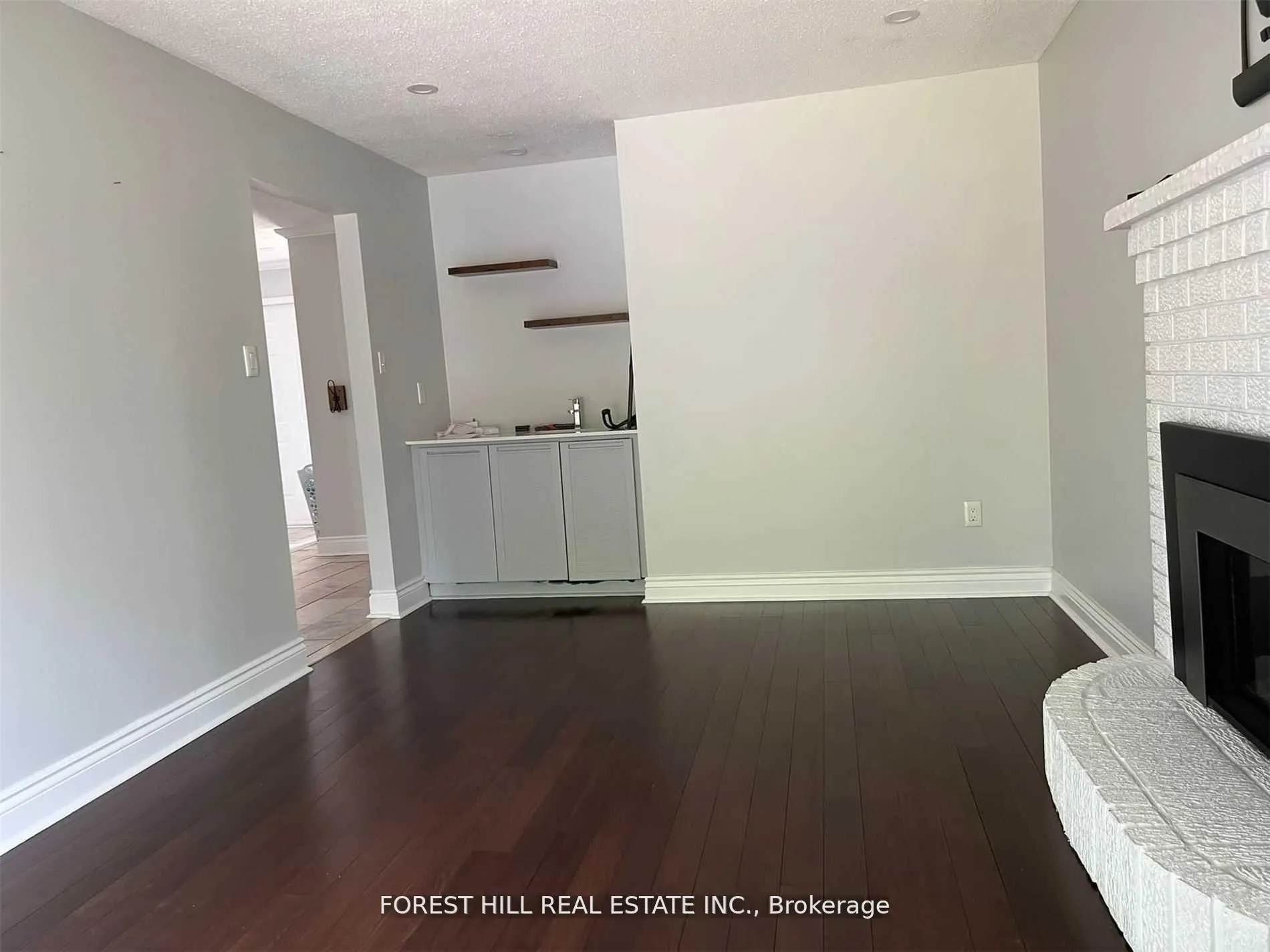 Photo 6 of 1241 Maple Ridge Drive, Pickering, Liverpool — HOMEH