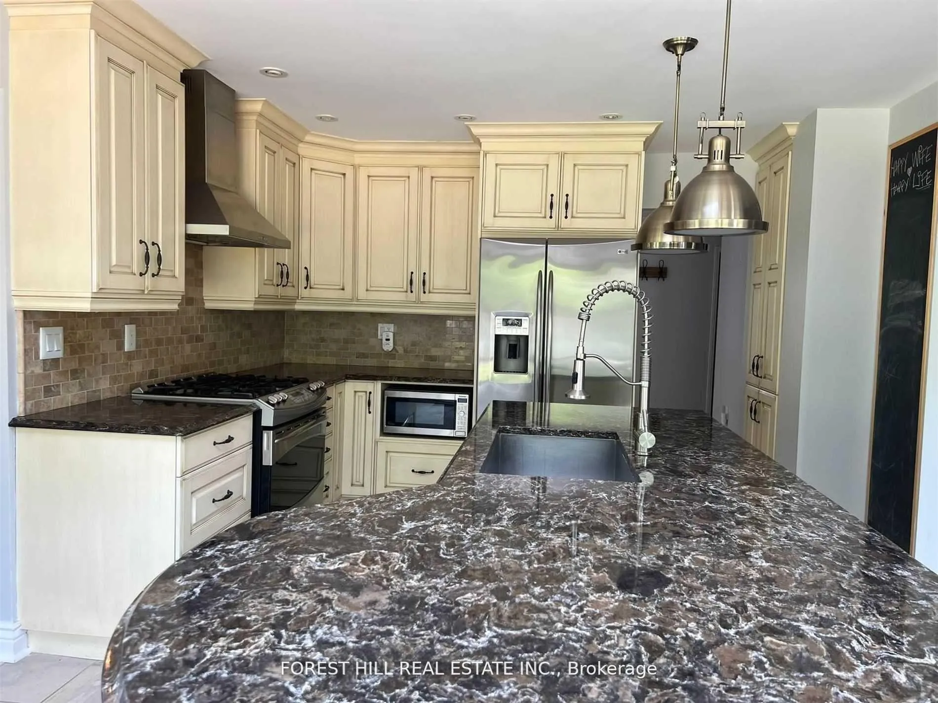 Photo 14 of 1241 Maple Ridge Drive, Pickering, Liverpool — HOMEH