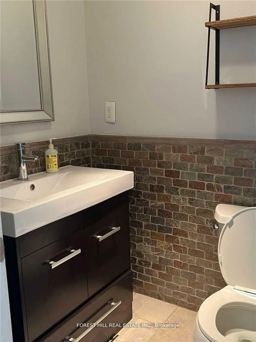 Photo 16 of 1241 Maple Ridge Drive, Pickering, Liverpool — HOMEH