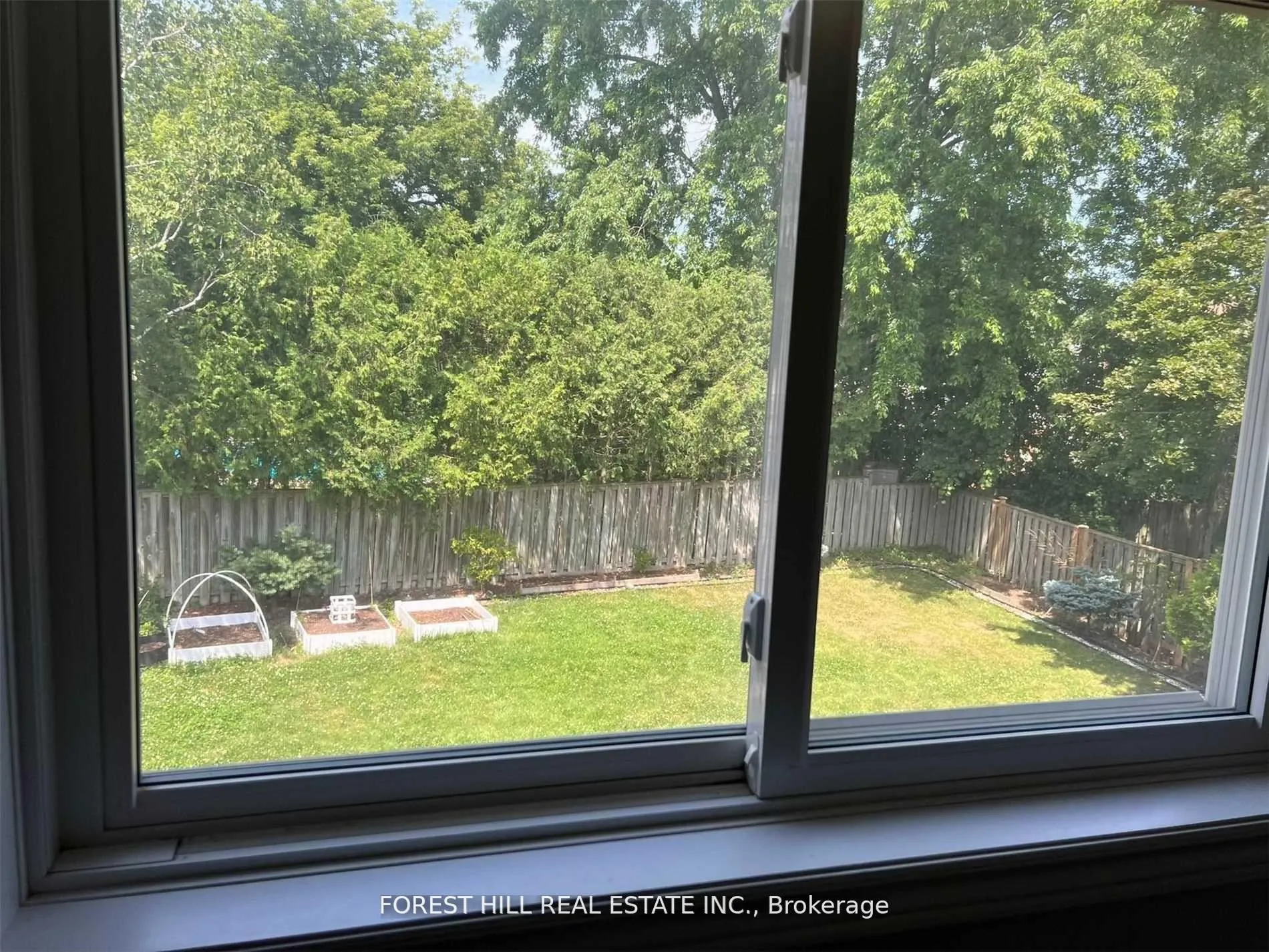 Photo 17 of 1241 Maple Ridge Drive, Pickering, Liverpool — HOMEH