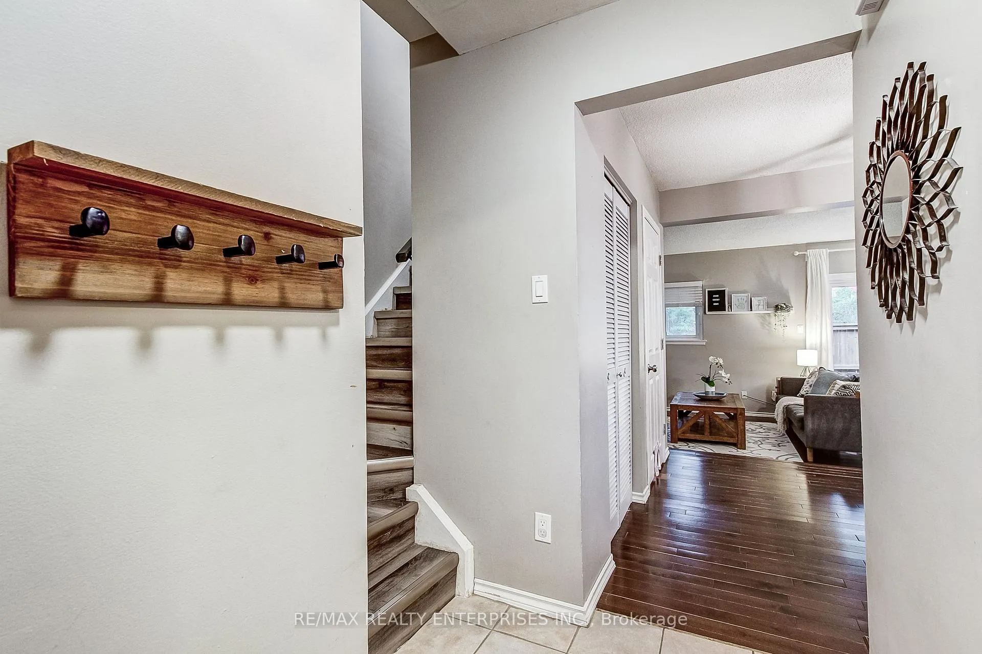 Photo 6 of Unit 2, 1306 Guelph Line, Burlington, Mountainside — HOMEH
